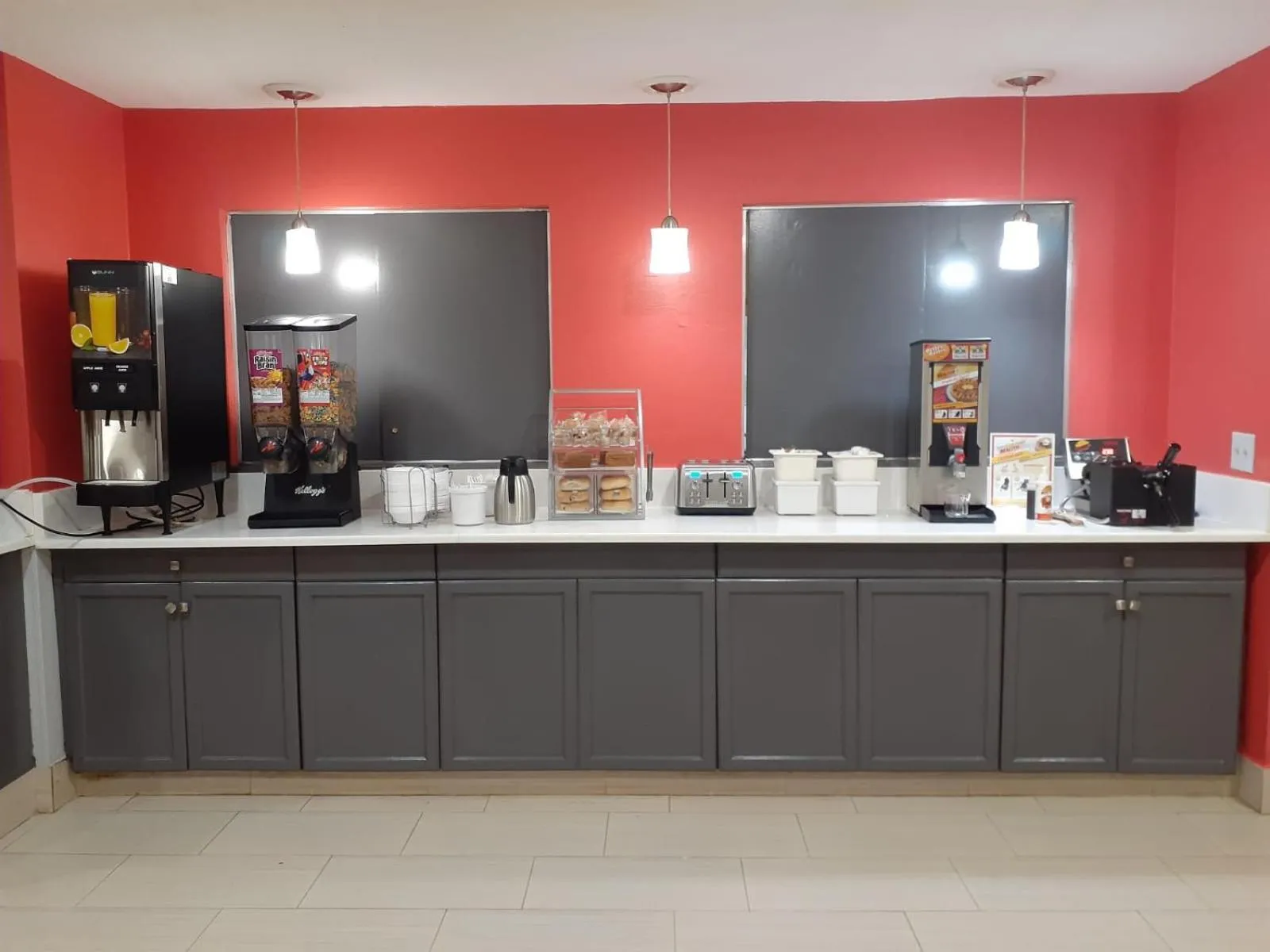 Breakfast in Namaste Inn & Suites Dawsonville