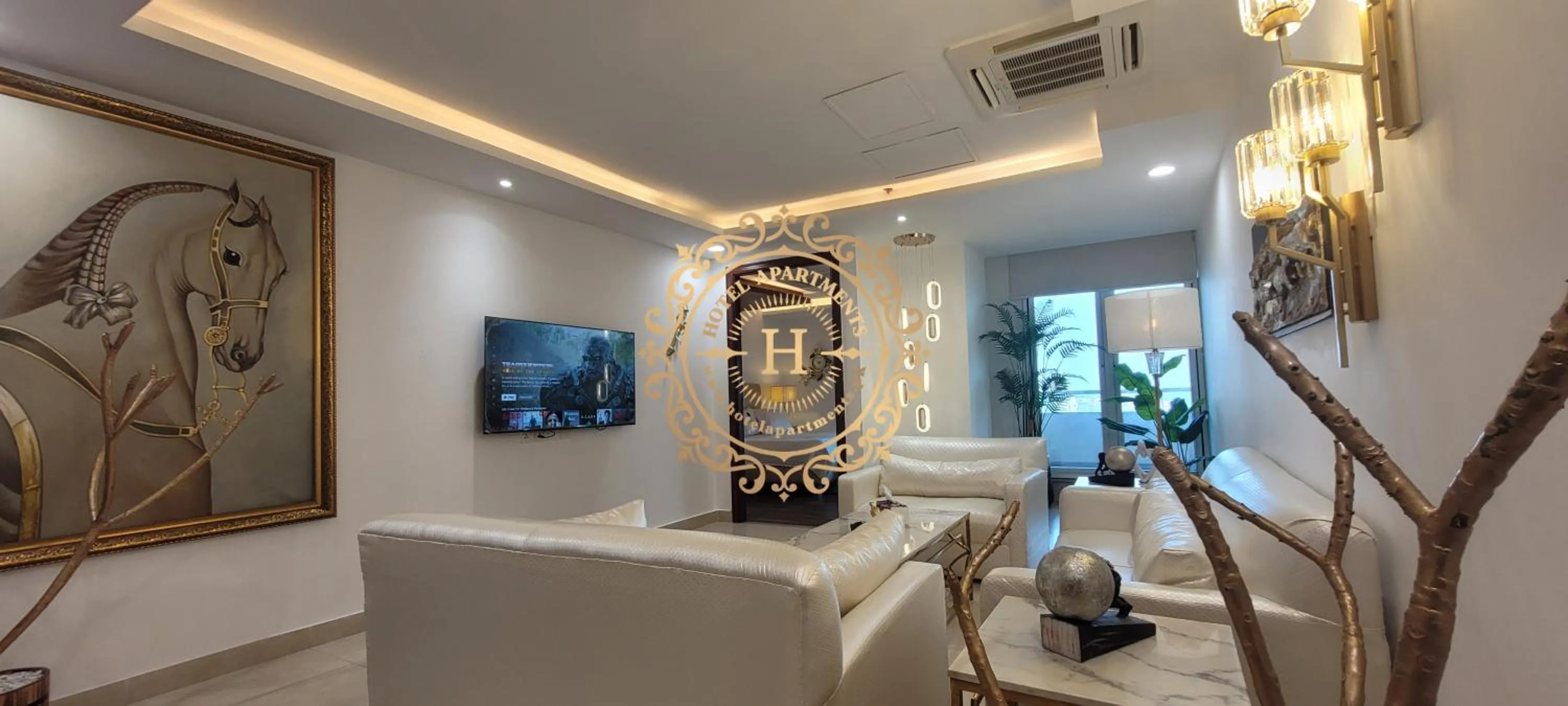 Communal lounge/ TV room in Goldcrest Apartments
