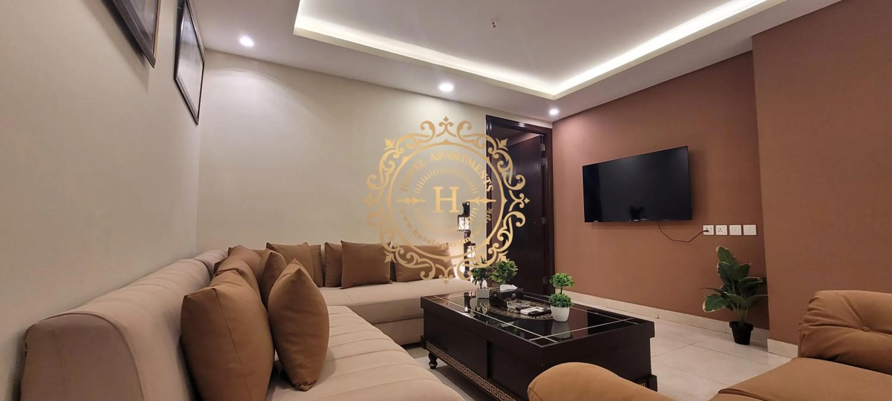 Communal lounge/ TV room in Goldcrest Apartments