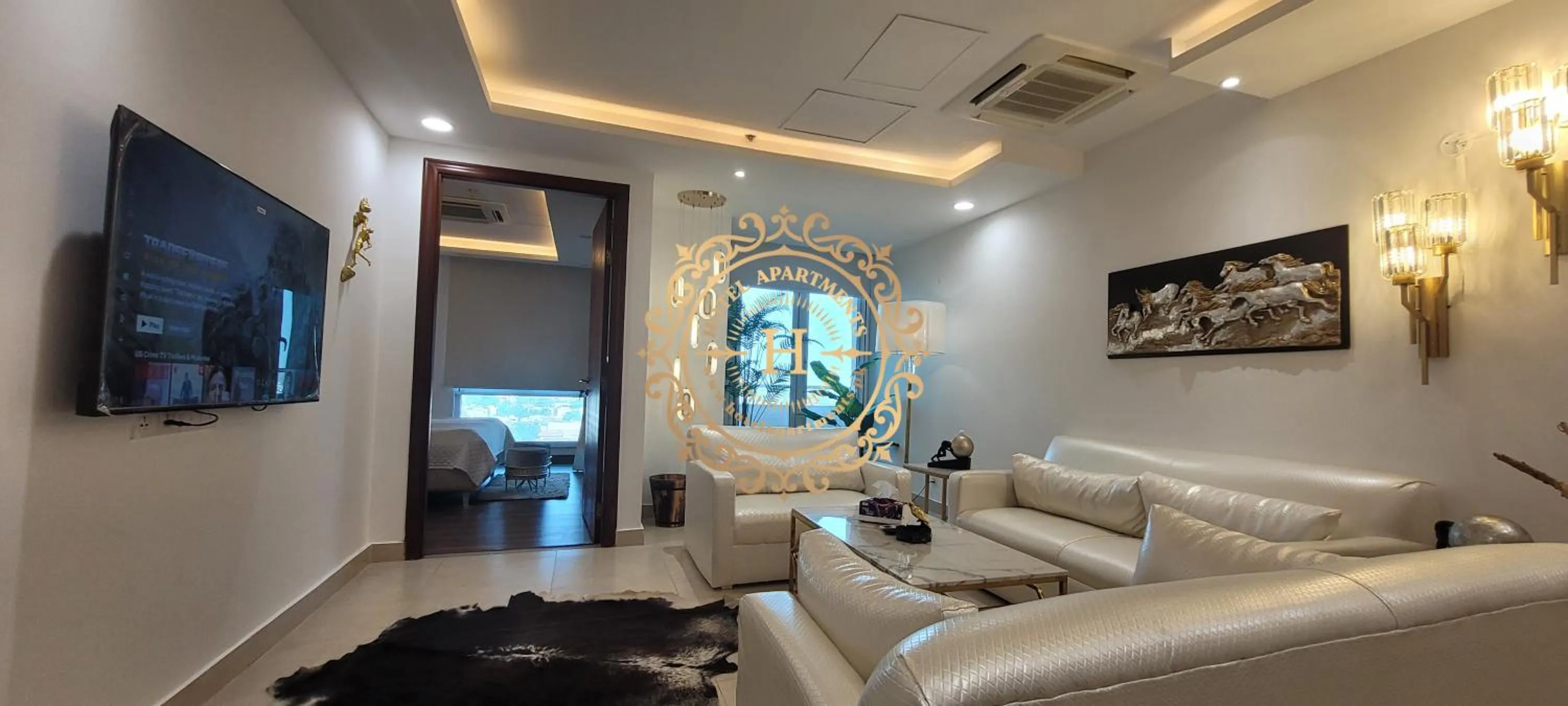 Communal lounge/ TV room in Goldcrest Apartments