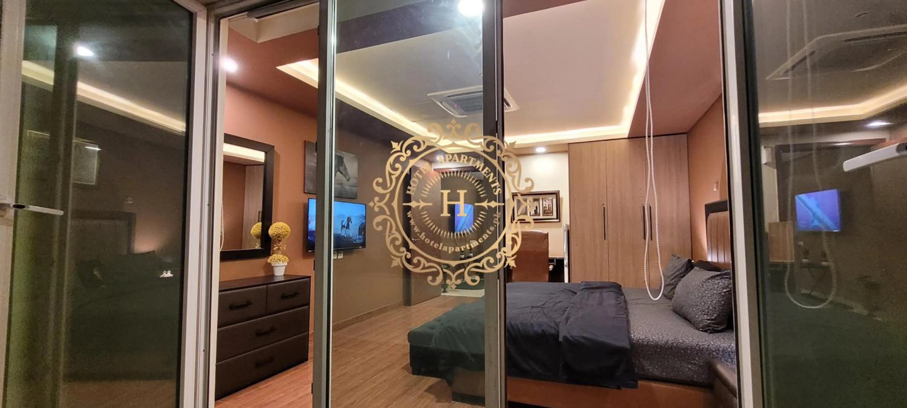Bed in Goldcrest Apartments