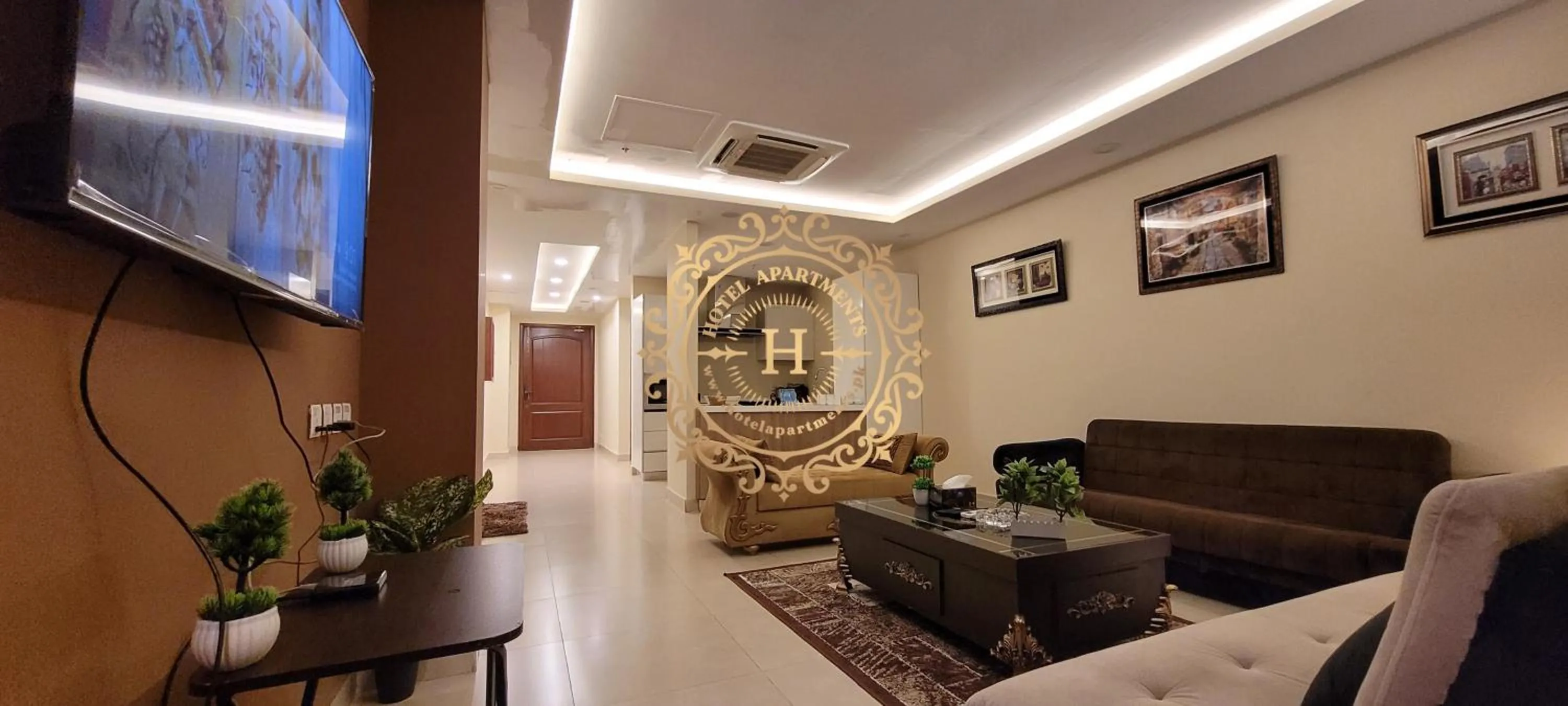 Communal lounge/ TV room in Goldcrest Apartments