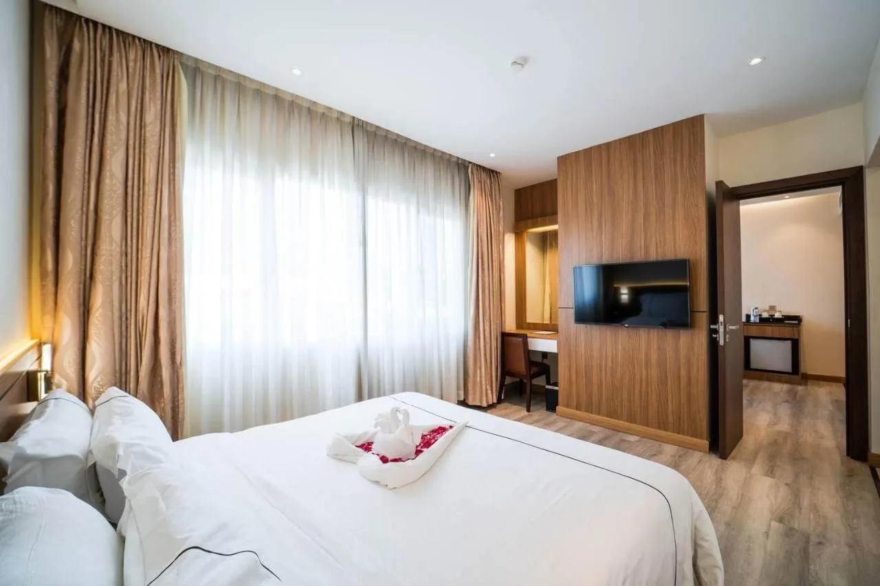 Photo of the whole room, Bed in Le President Hotel