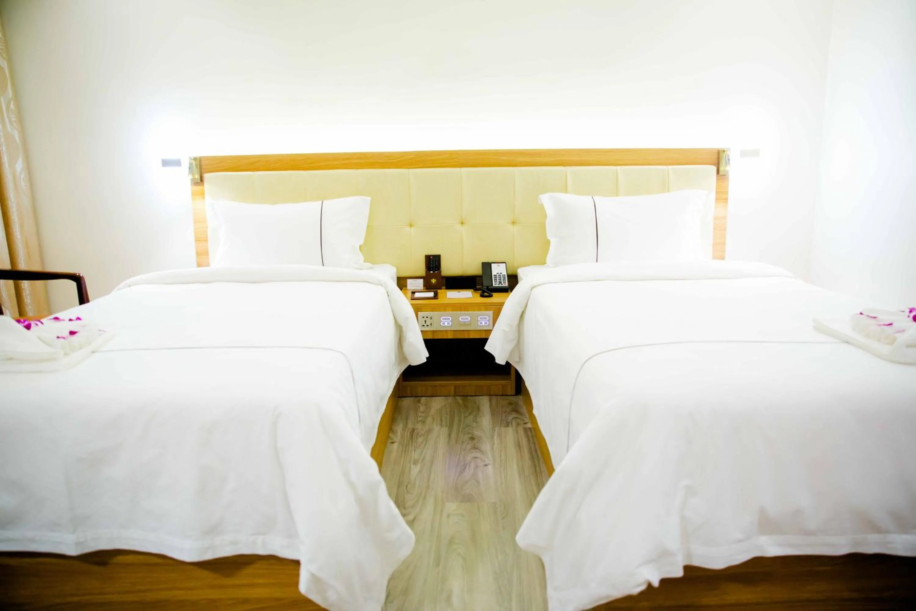 Bedroom, Bed in Le President Hotel