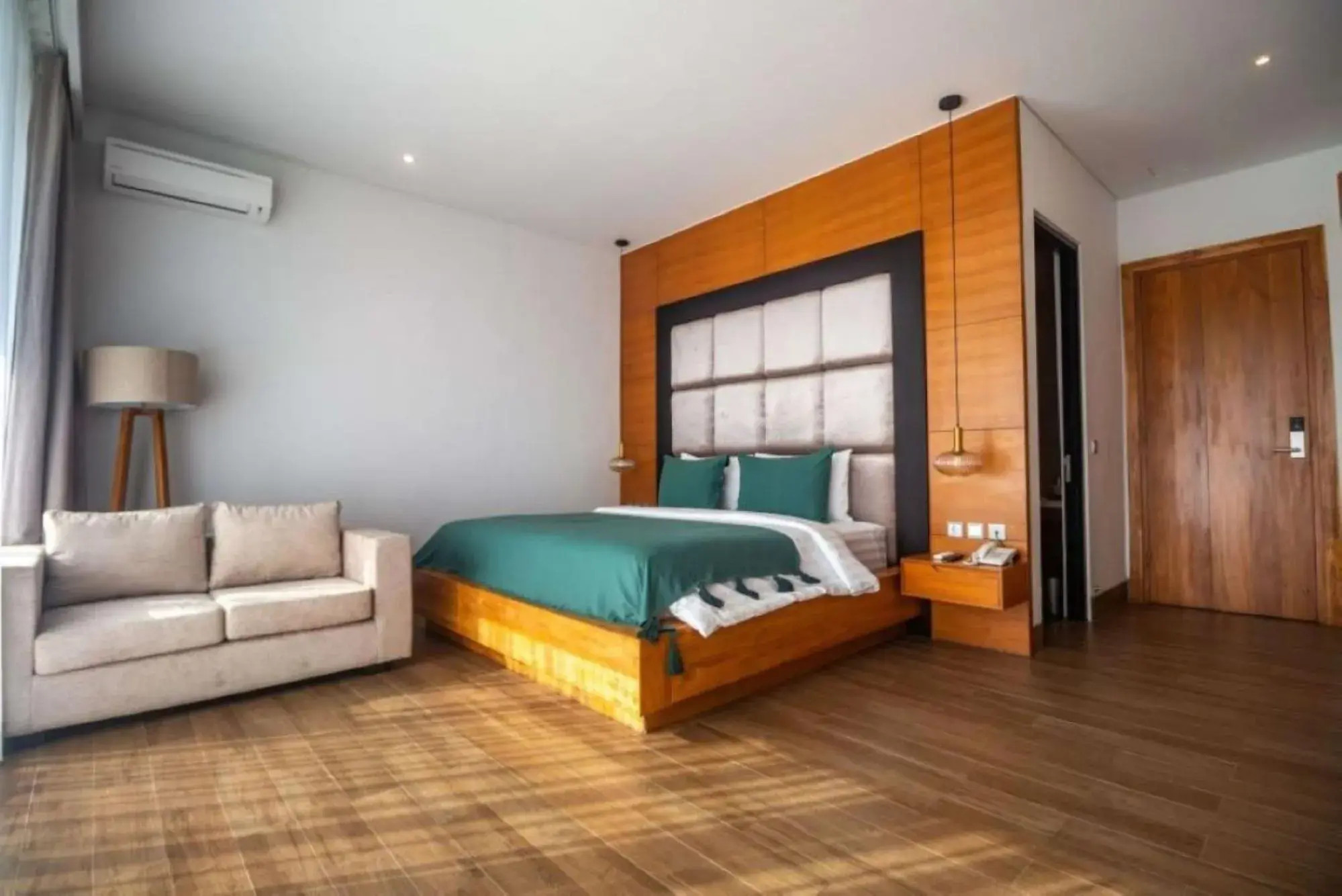 Deluxe with Pool and Garden Access in Octa Canggu Villa and Condotel Deluxe with Pool and Garden Access in Octa Canggu Villa and Condotel
