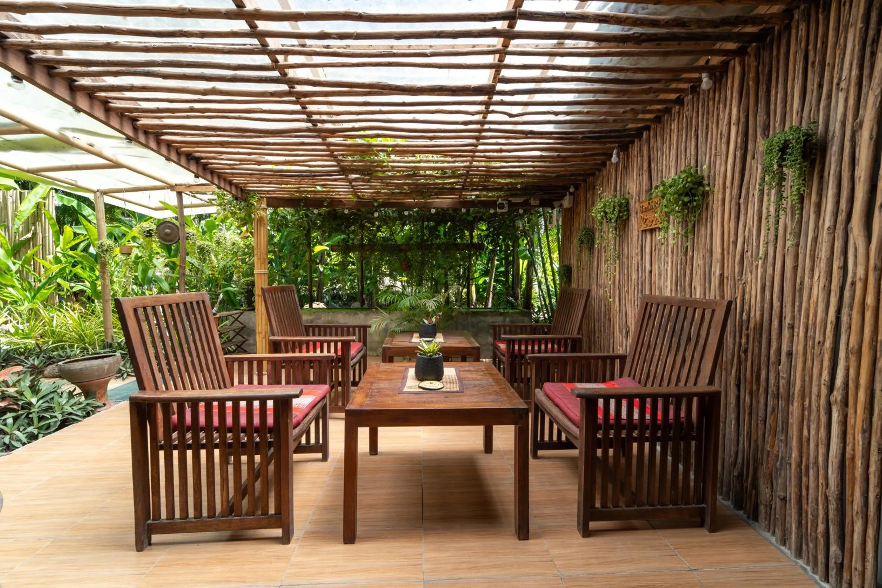 Communal lounge/ TV room in Coconut Bay Eco Resort