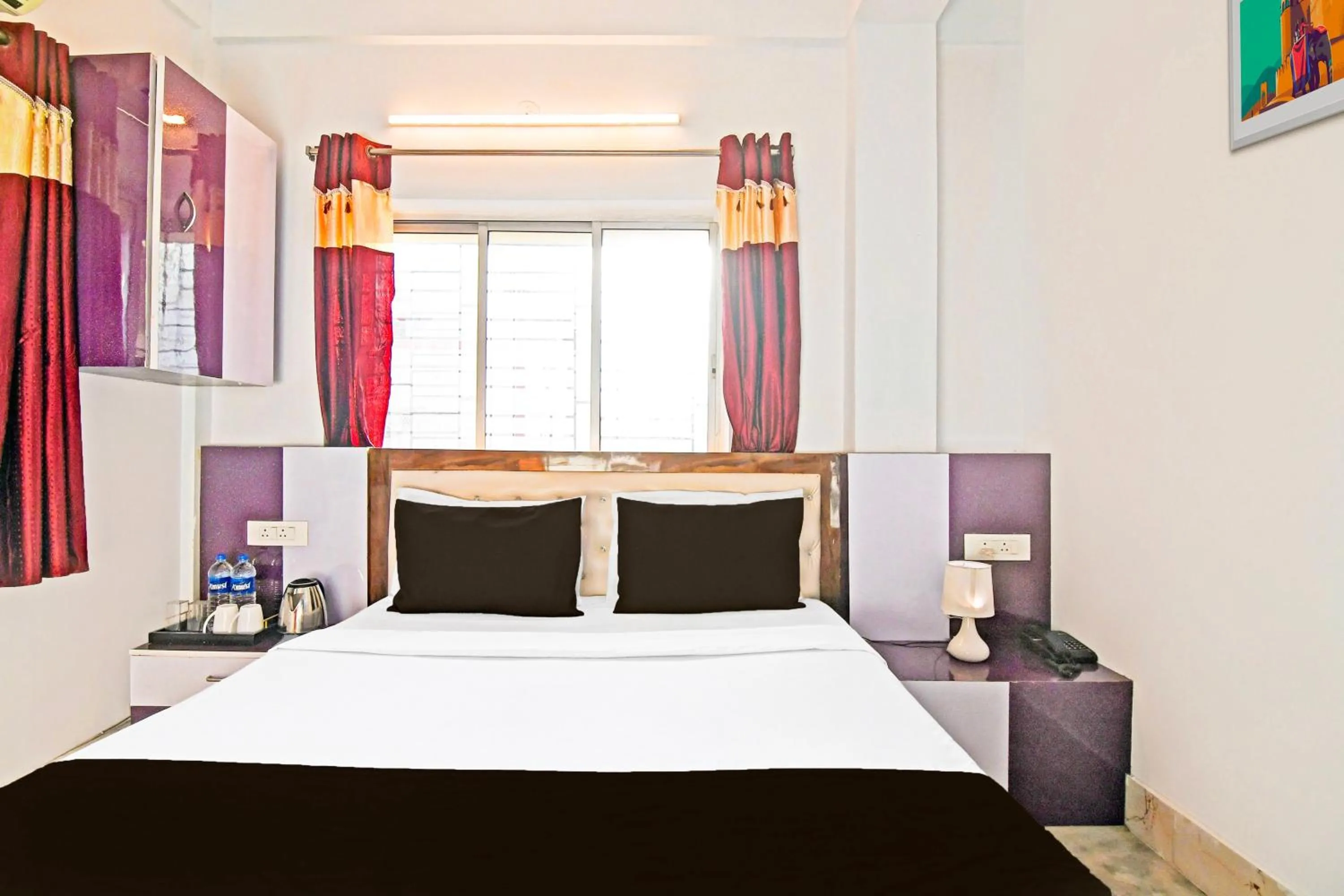 Bedroom in Hotel O by OYO Green Palace