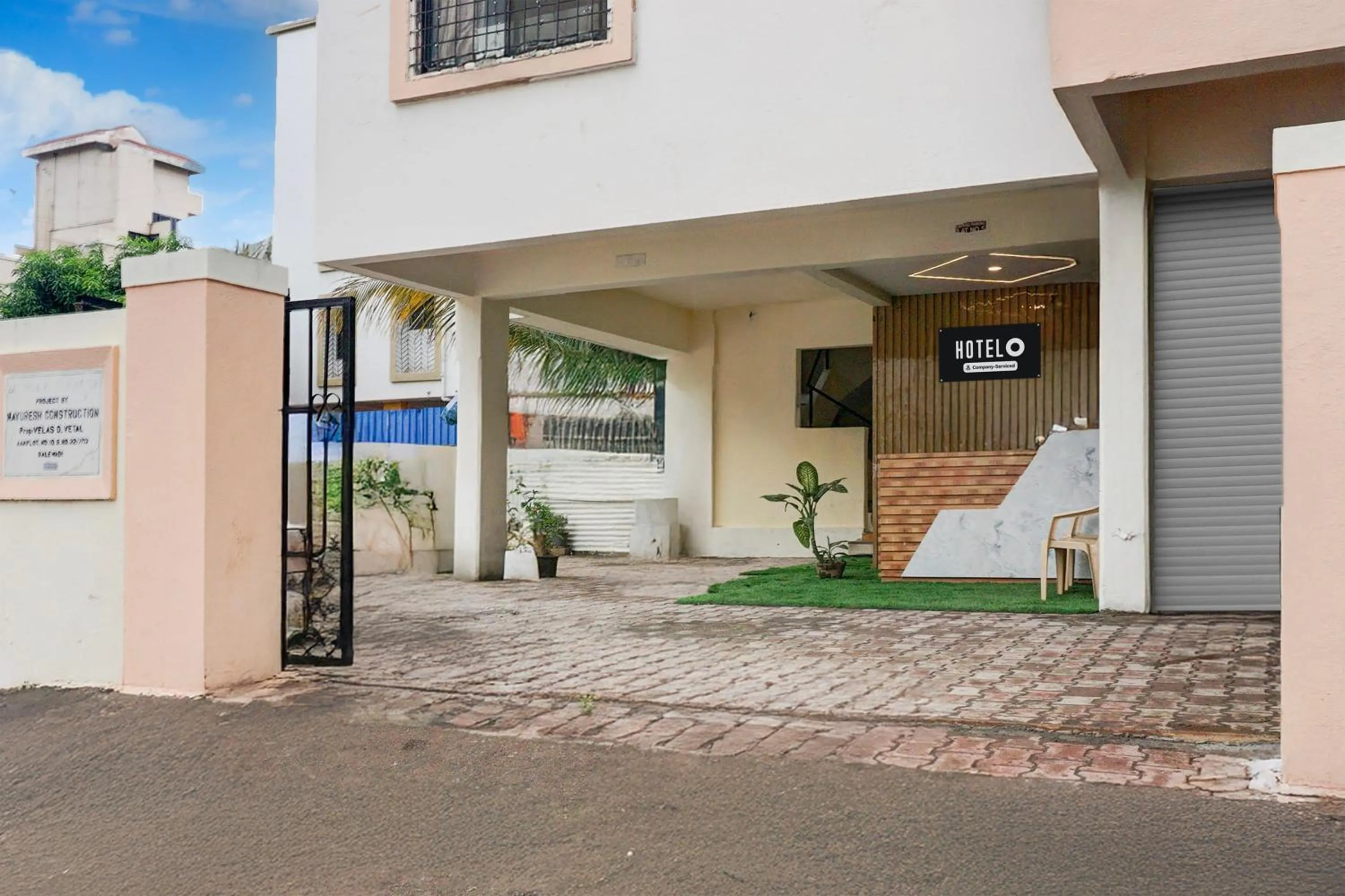 Facade/entrance in Super Hotel O Laxman Nagar Baner