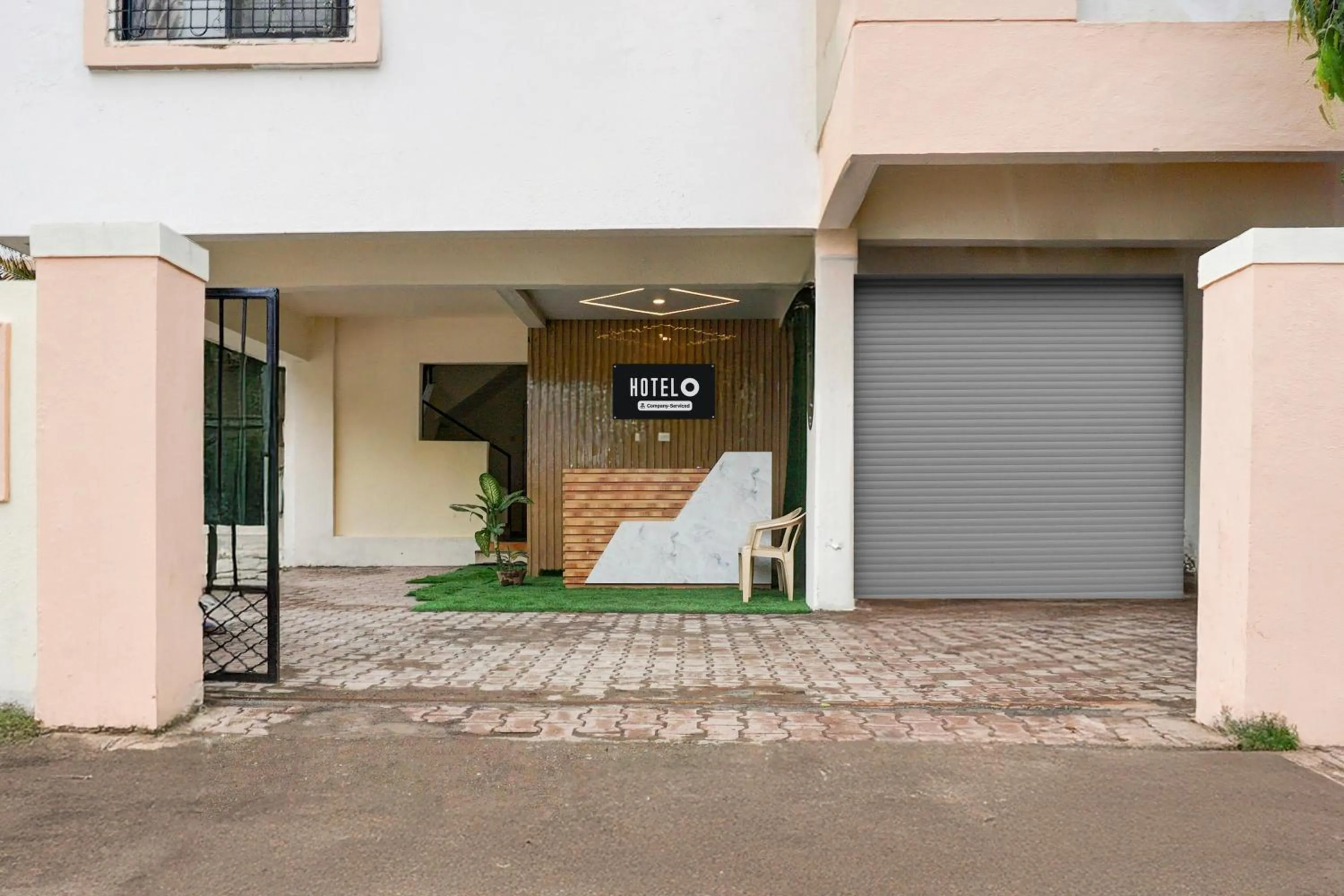 Facade/entrance in Super Hotel O Laxman Nagar Baner