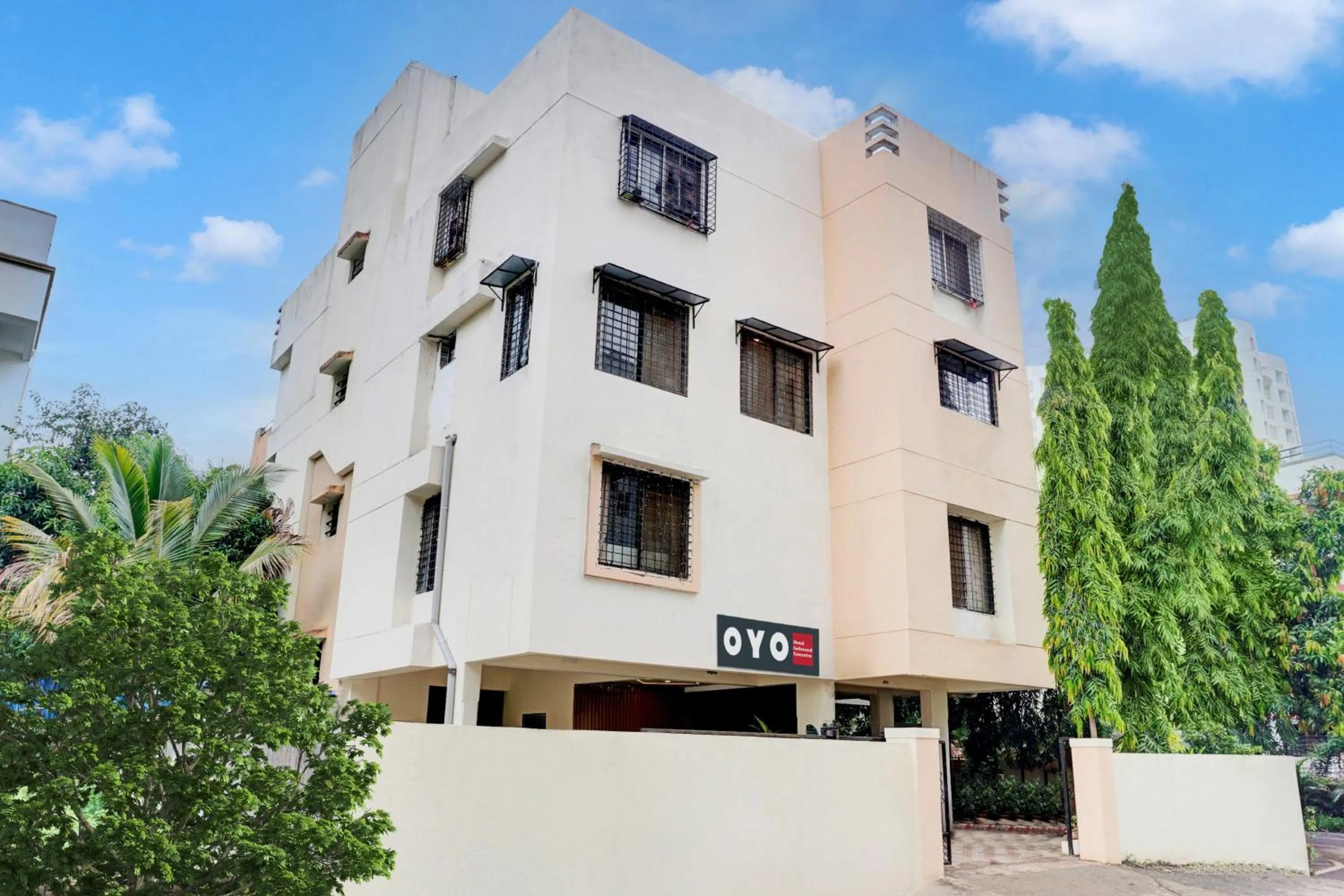 Facade/entrance in Super Hotel O Laxman Nagar Baner