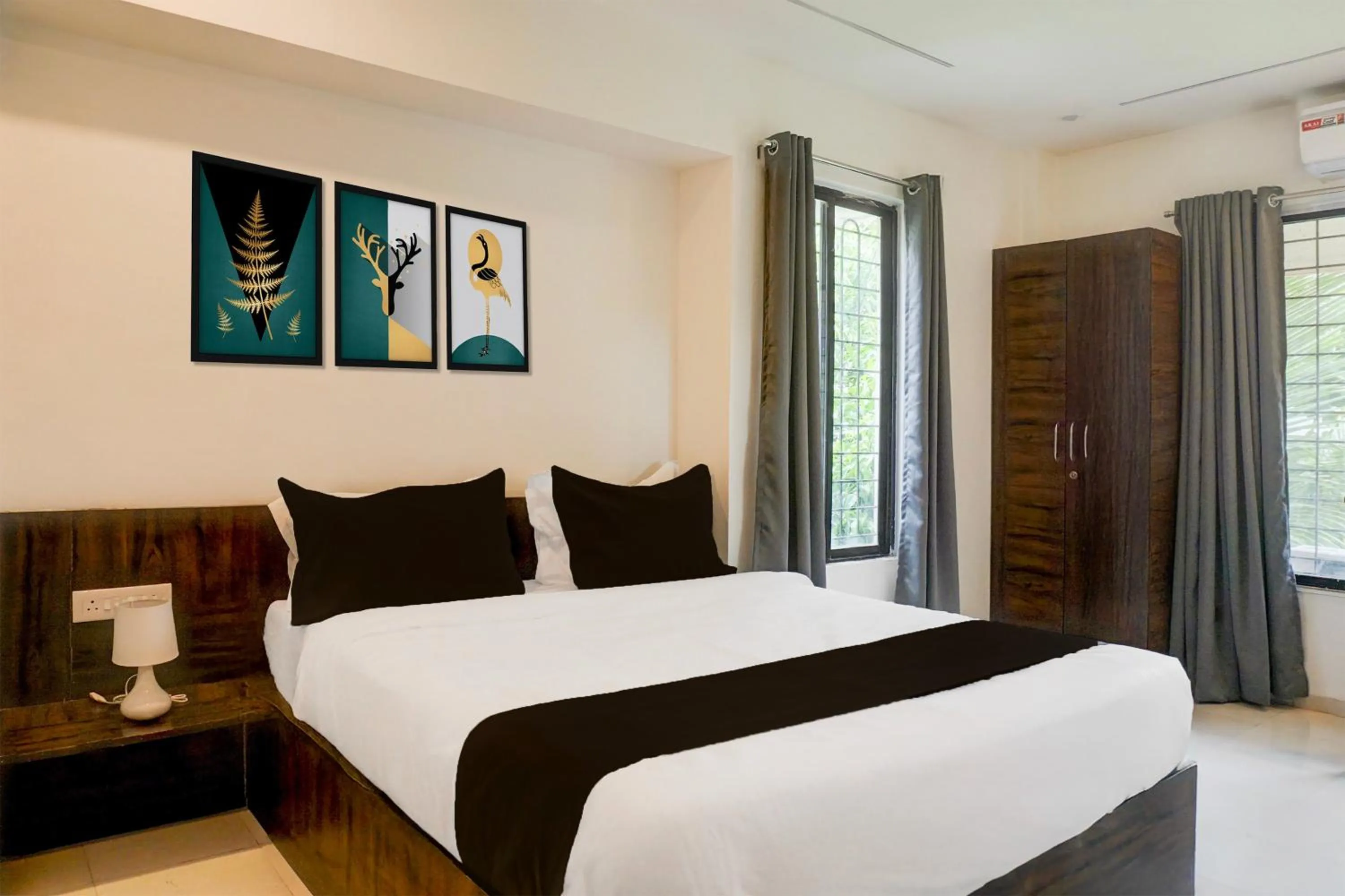 Bedroom, Bed in Super Hotel O Laxman Nagar Baner