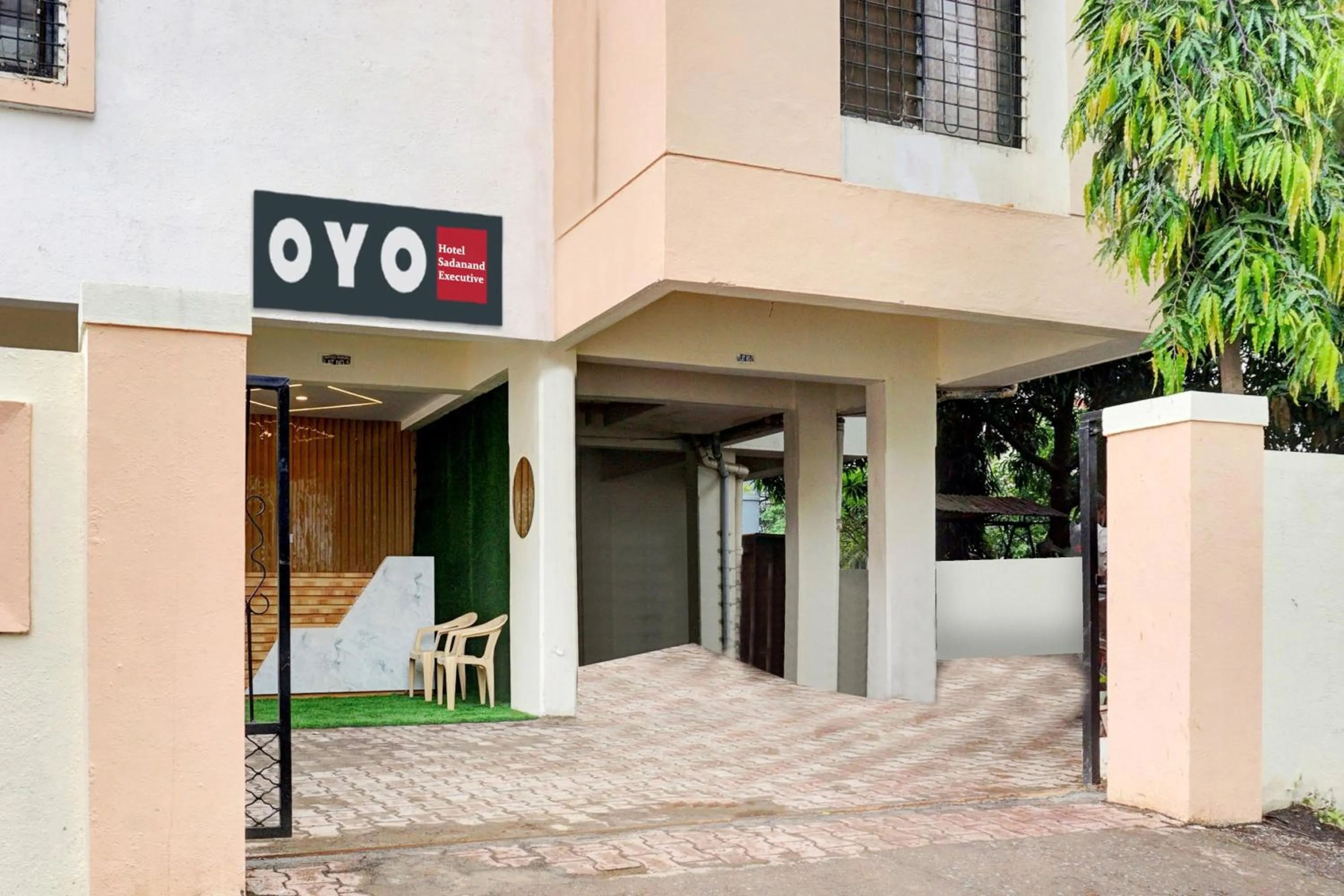 Facade/entrance in Super Hotel O Laxman Nagar Baner