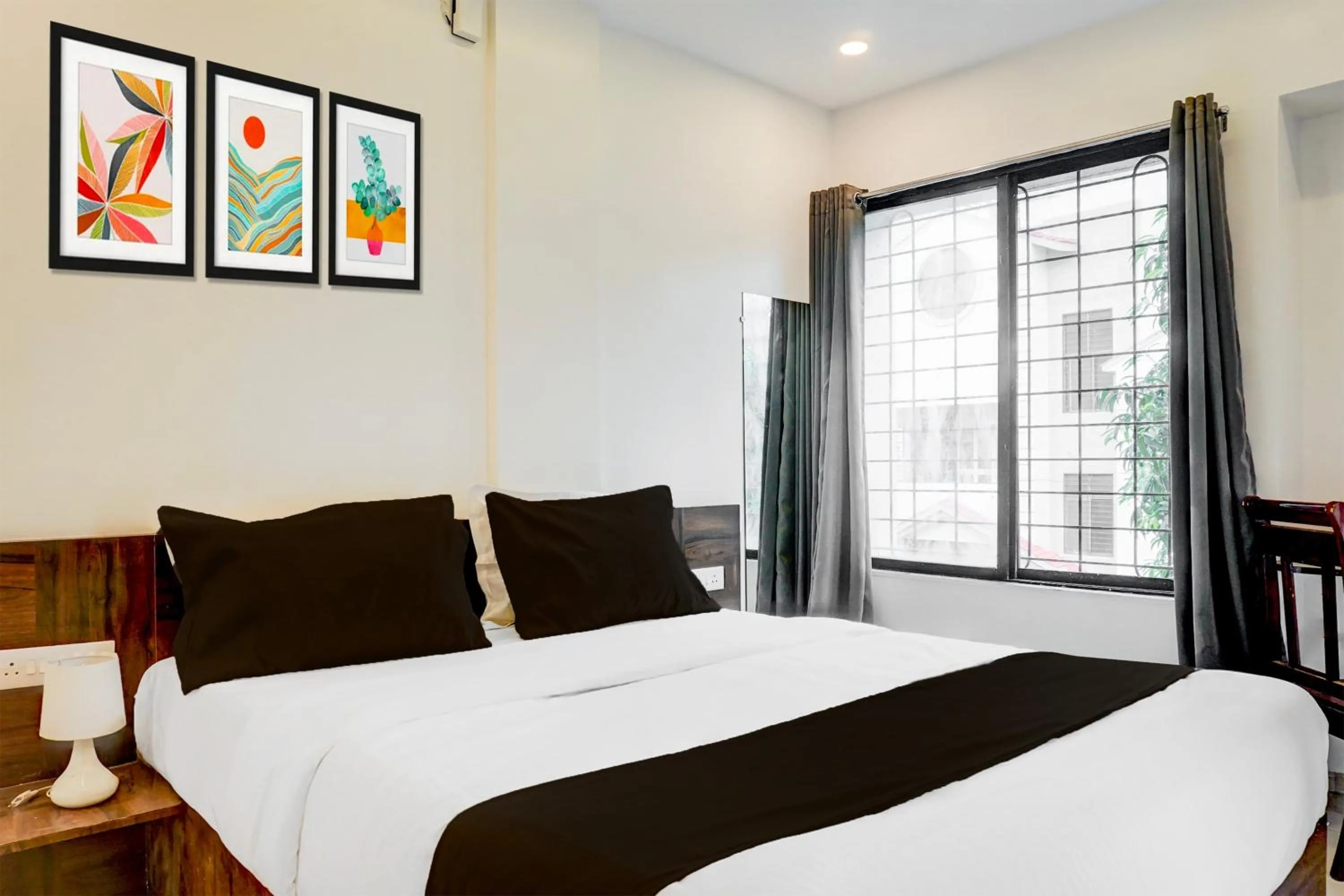 Bedroom, Bed in Super Hotel O Laxman Nagar Baner