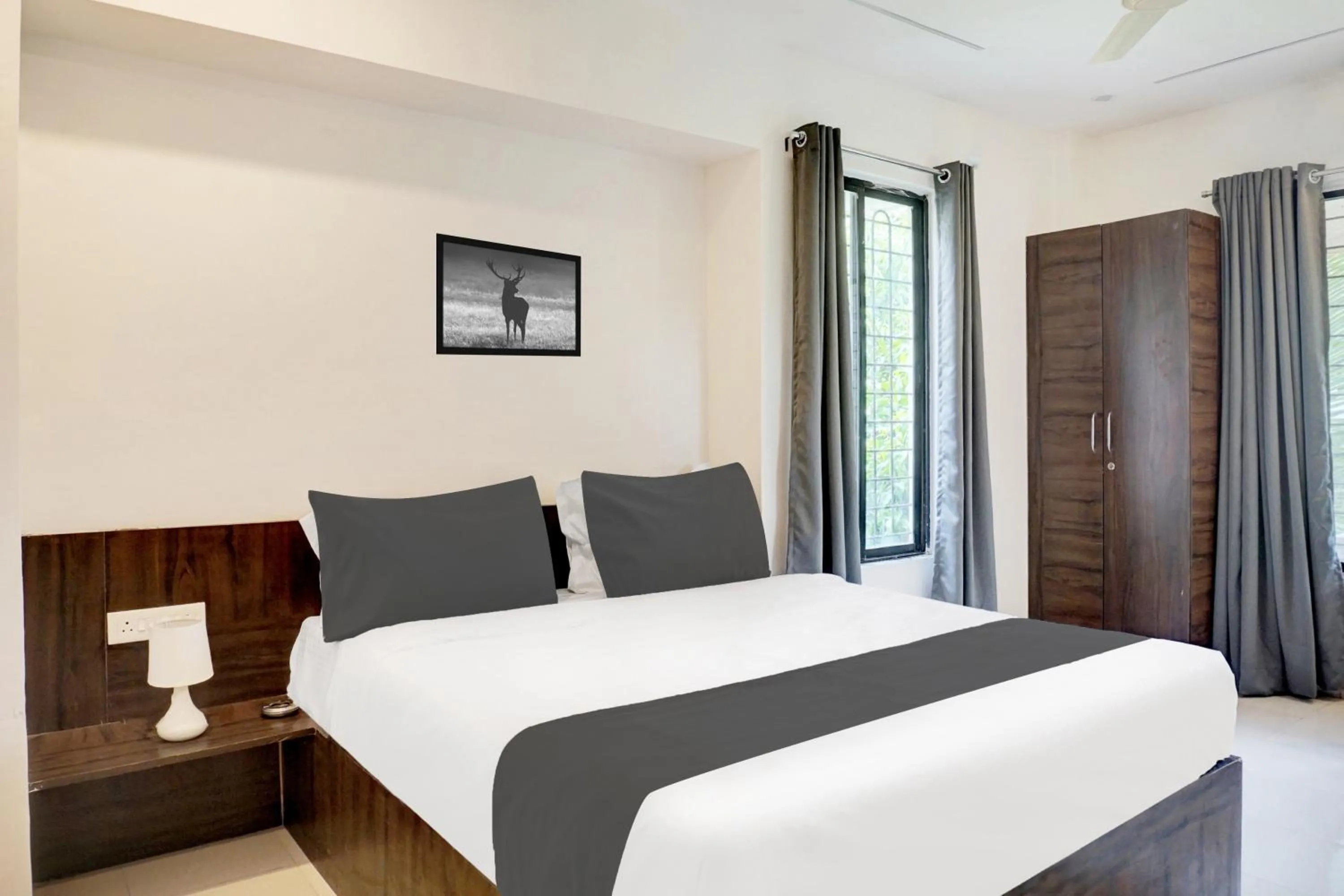 Bedroom, Bed in Super Hotel O Laxman Nagar Baner