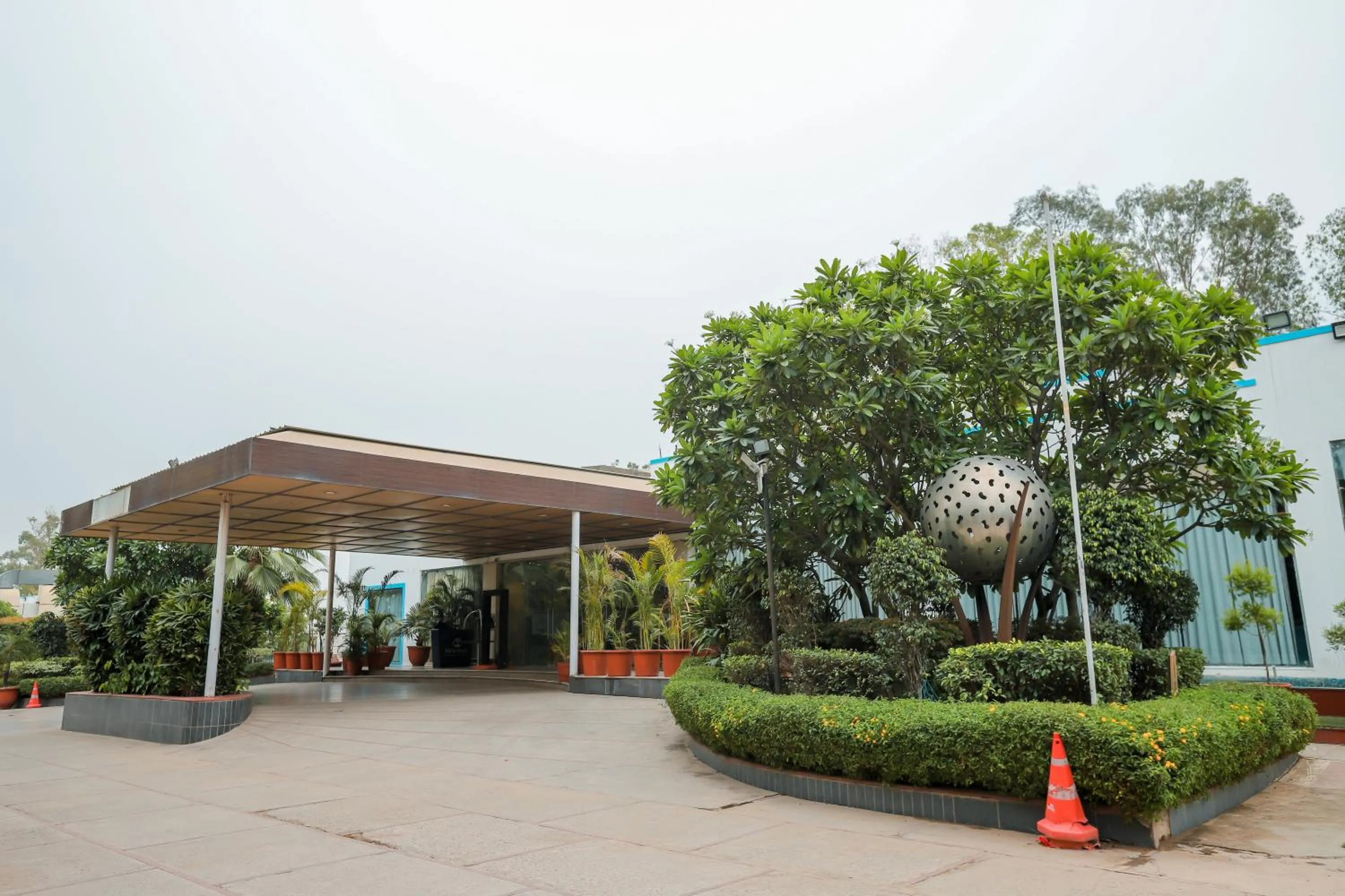 Facade/entrance in Bel-La Monde Hotel Chhattarpur South Delhi