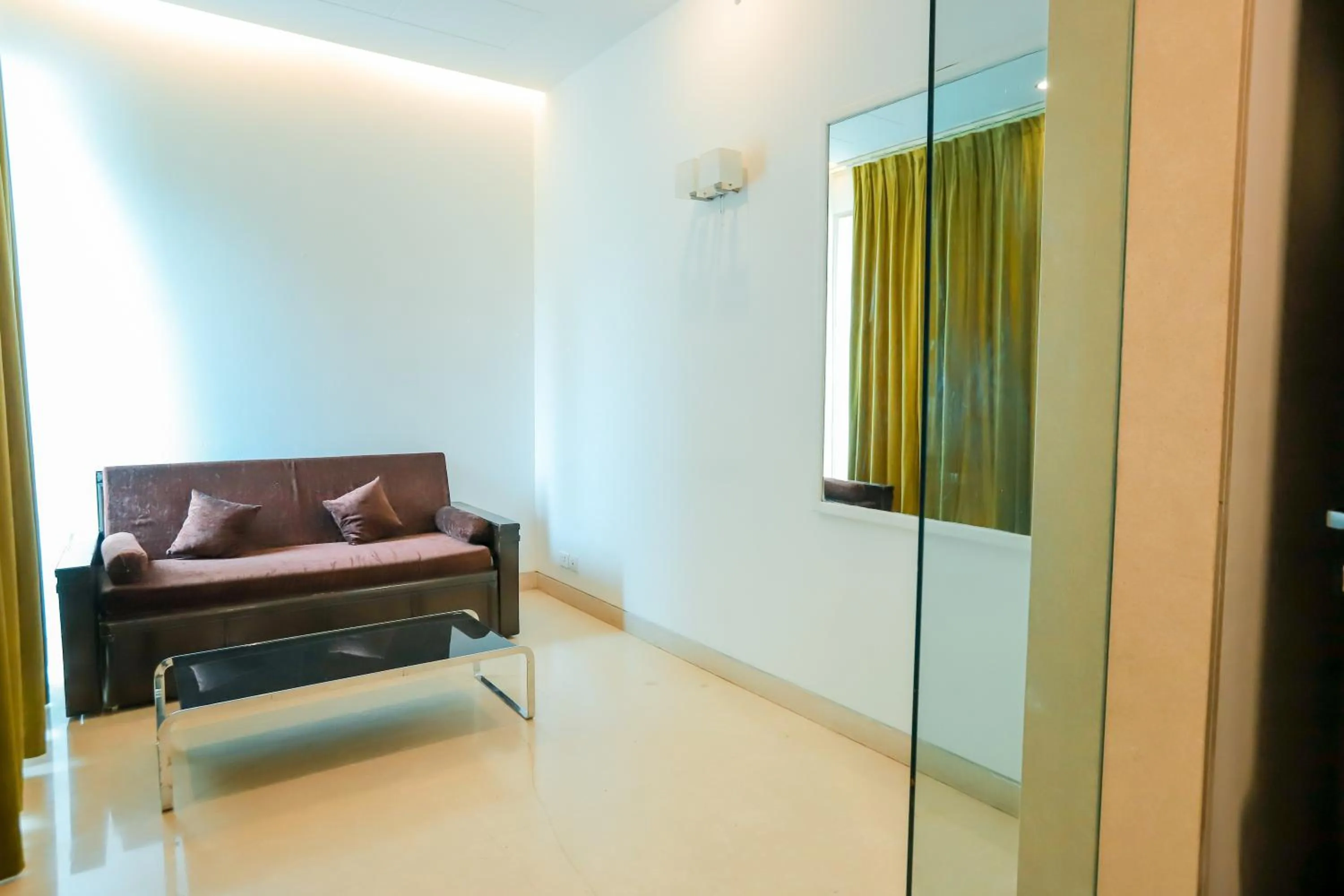 Living room in Bel-La Monde Hotel Chhattarpur South Delhi