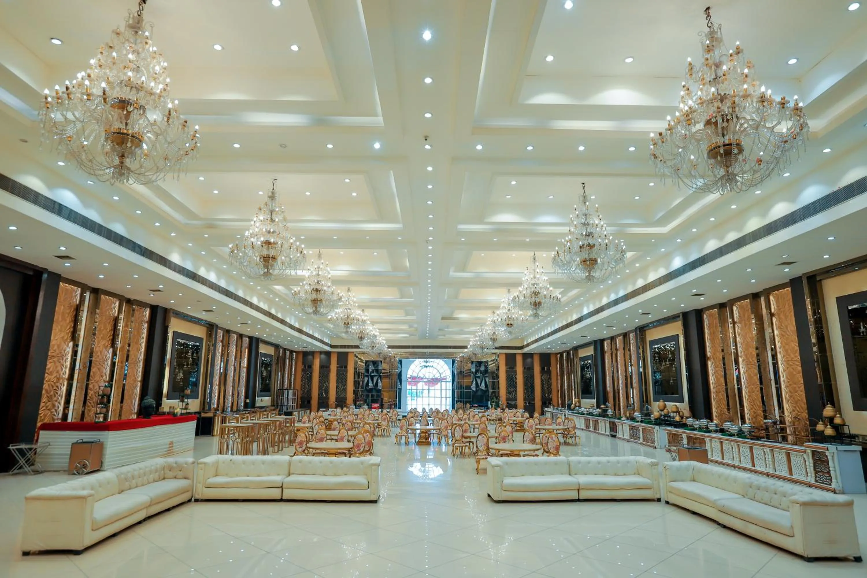 Restaurant/places to eat in Bel-La Monde Hotel Chhattarpur South Delhi