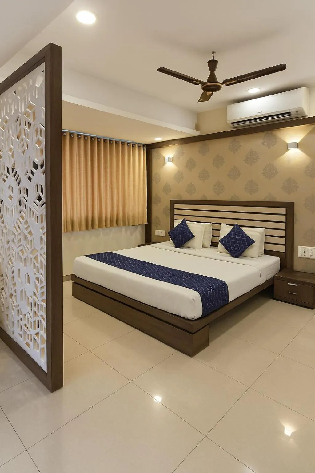 Bedroom, Bed in StayGuru Hotel Atithi