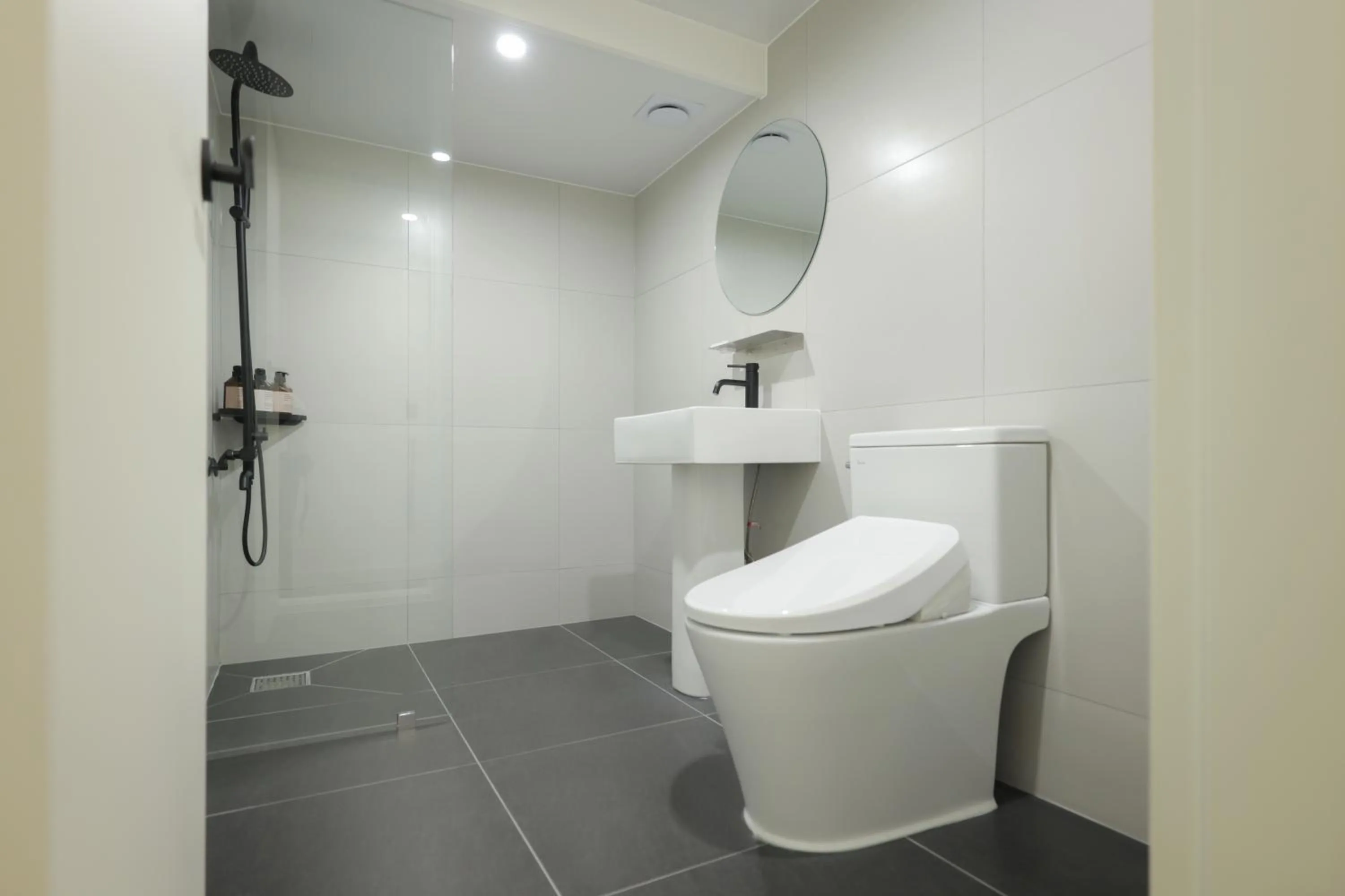 Shower in Time Terminal Hotel Daejeon 2nd by Anook