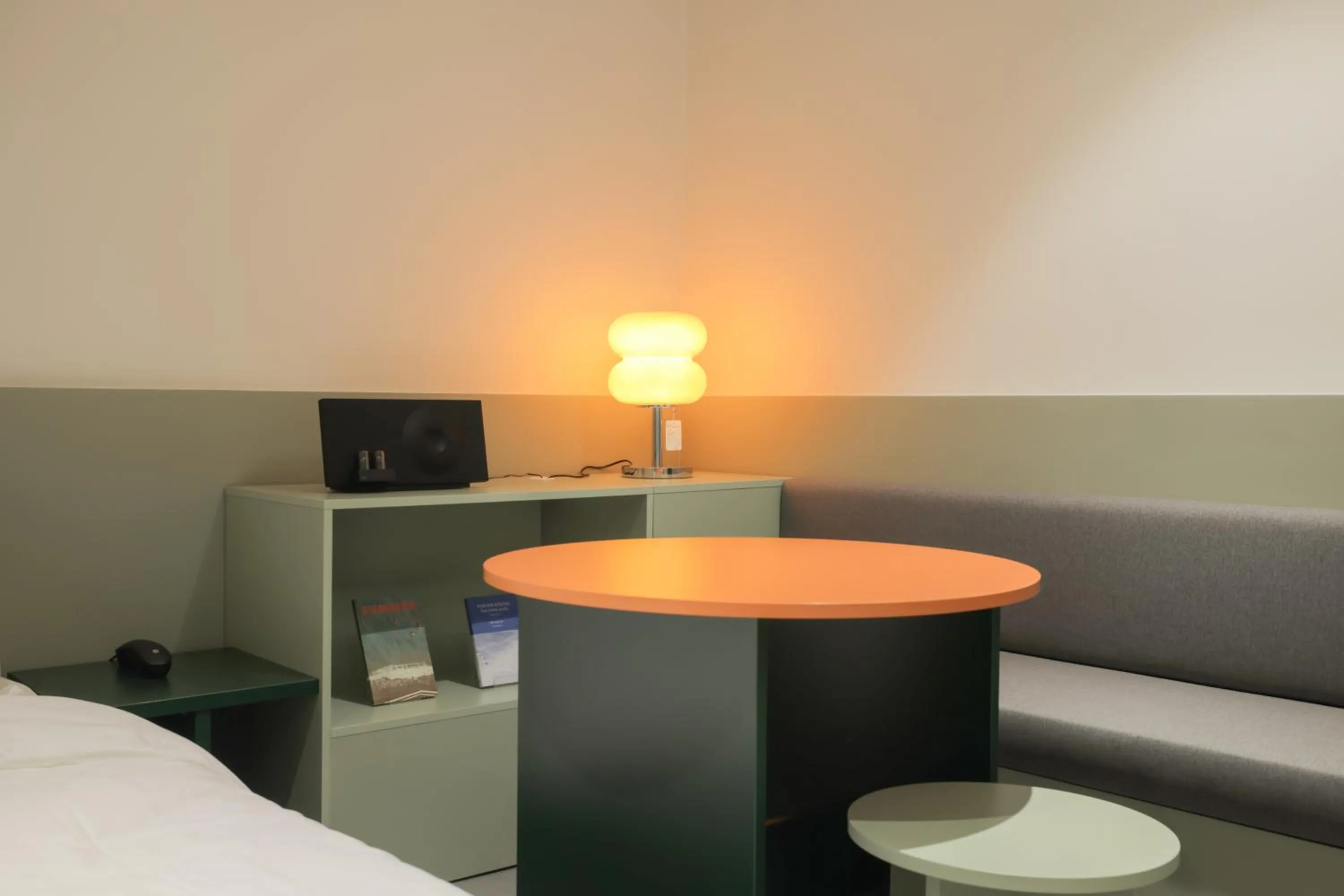 TV and multimedia, Bed in Time Terminal Hotel Daejeon 2nd by Anook