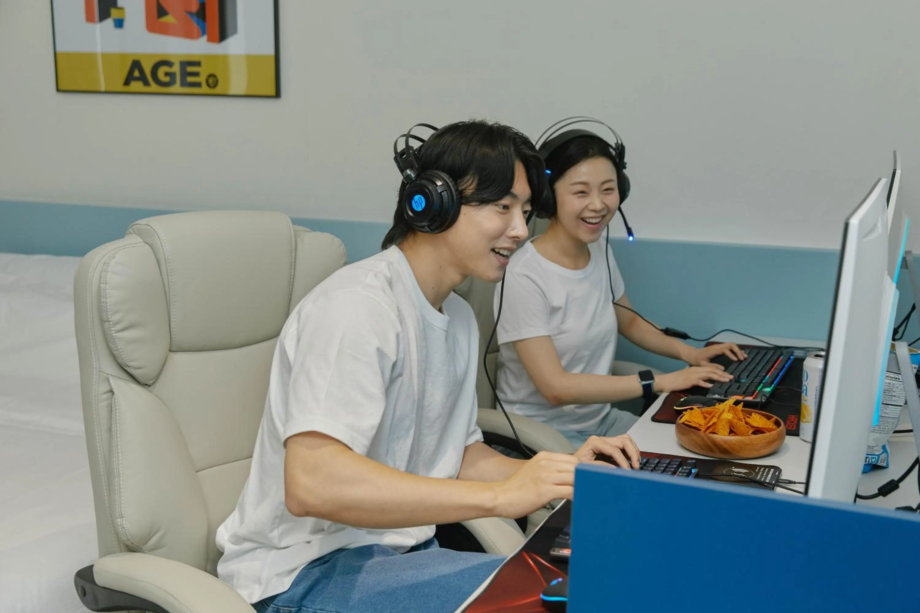 TV and multimedia in Time Terminal Hotel Daejeon 2nd by Anook