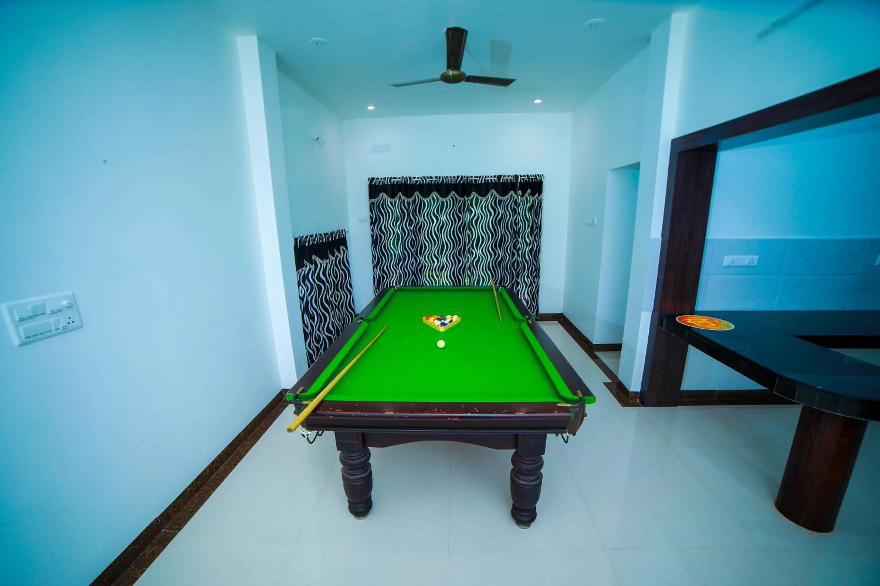Game Room in WOW Bungalow