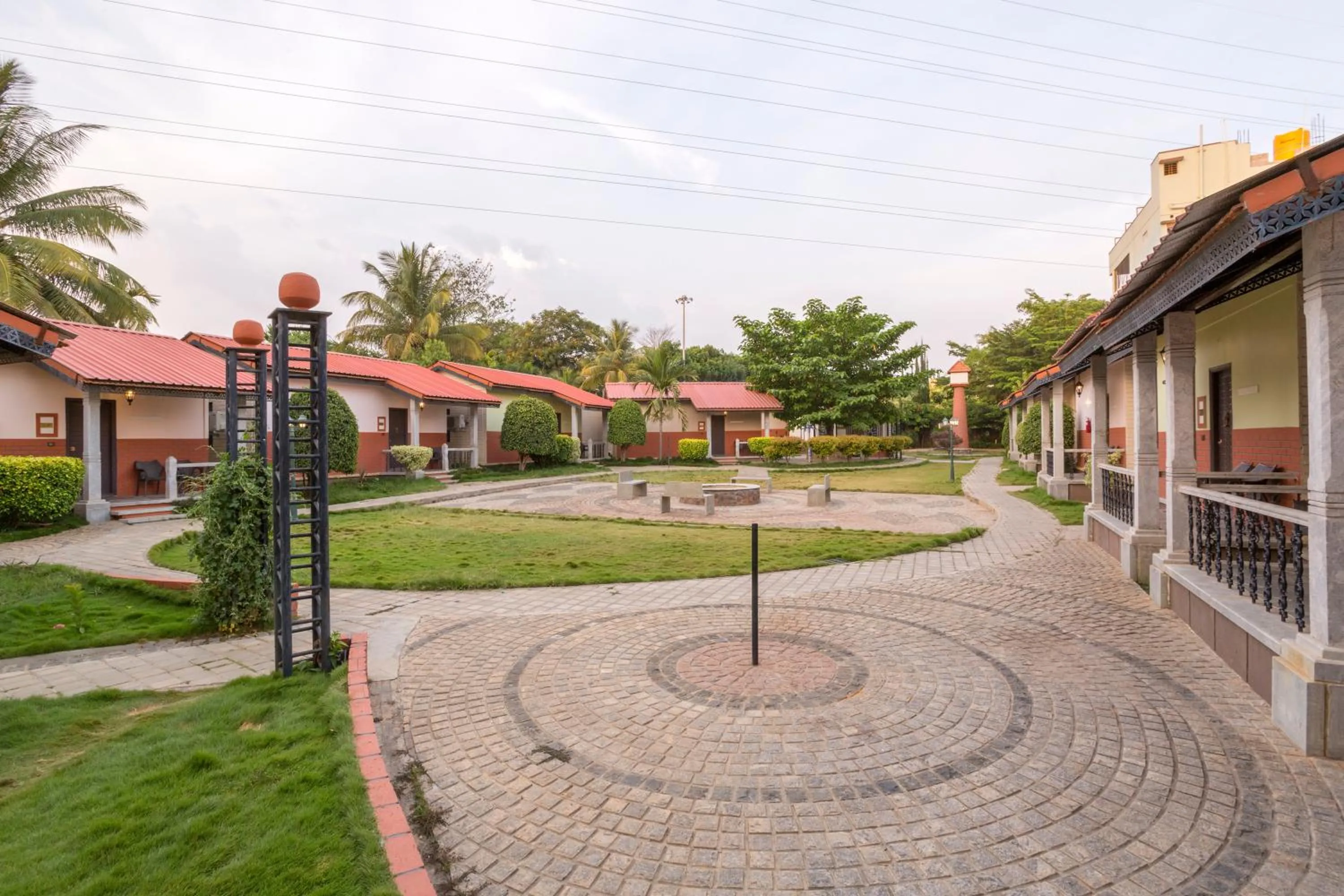 Garden in Nirantara Resort & Spa