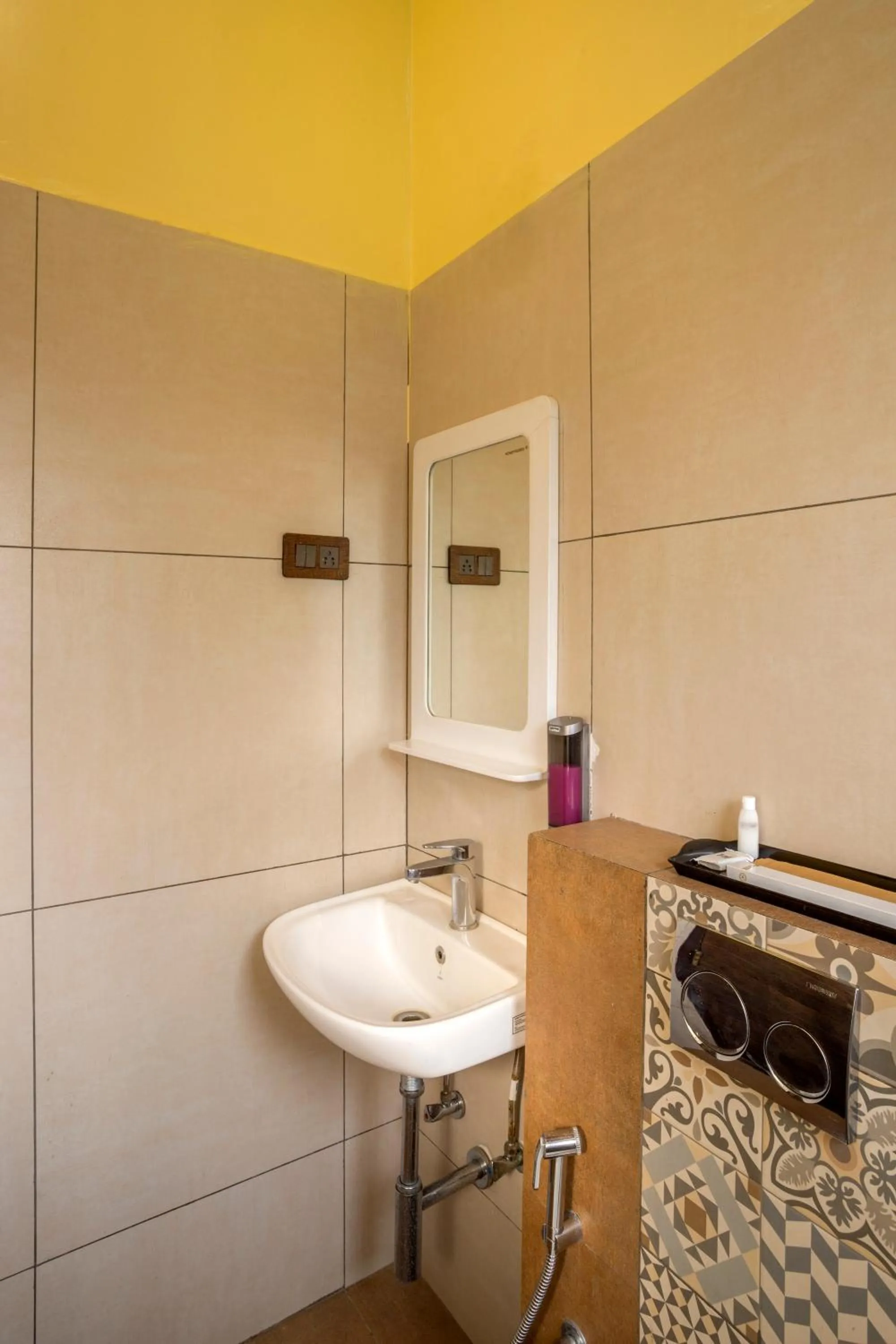 Bathroom in Nirantara Resort & Spa