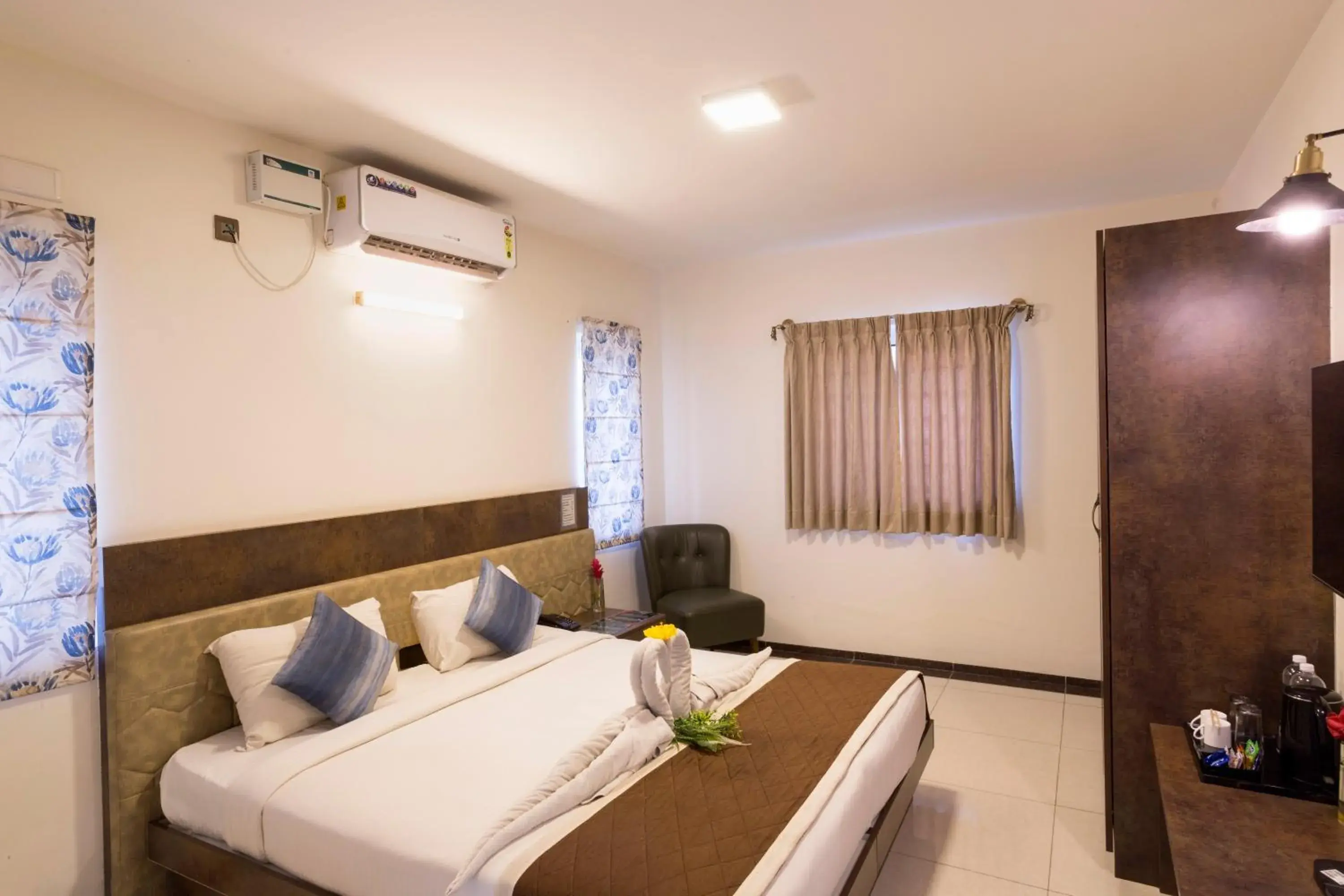 Deluxe Double Room in Nirantara Resort & Spa Deluxe Double Room in Nirantara Resort & Spa