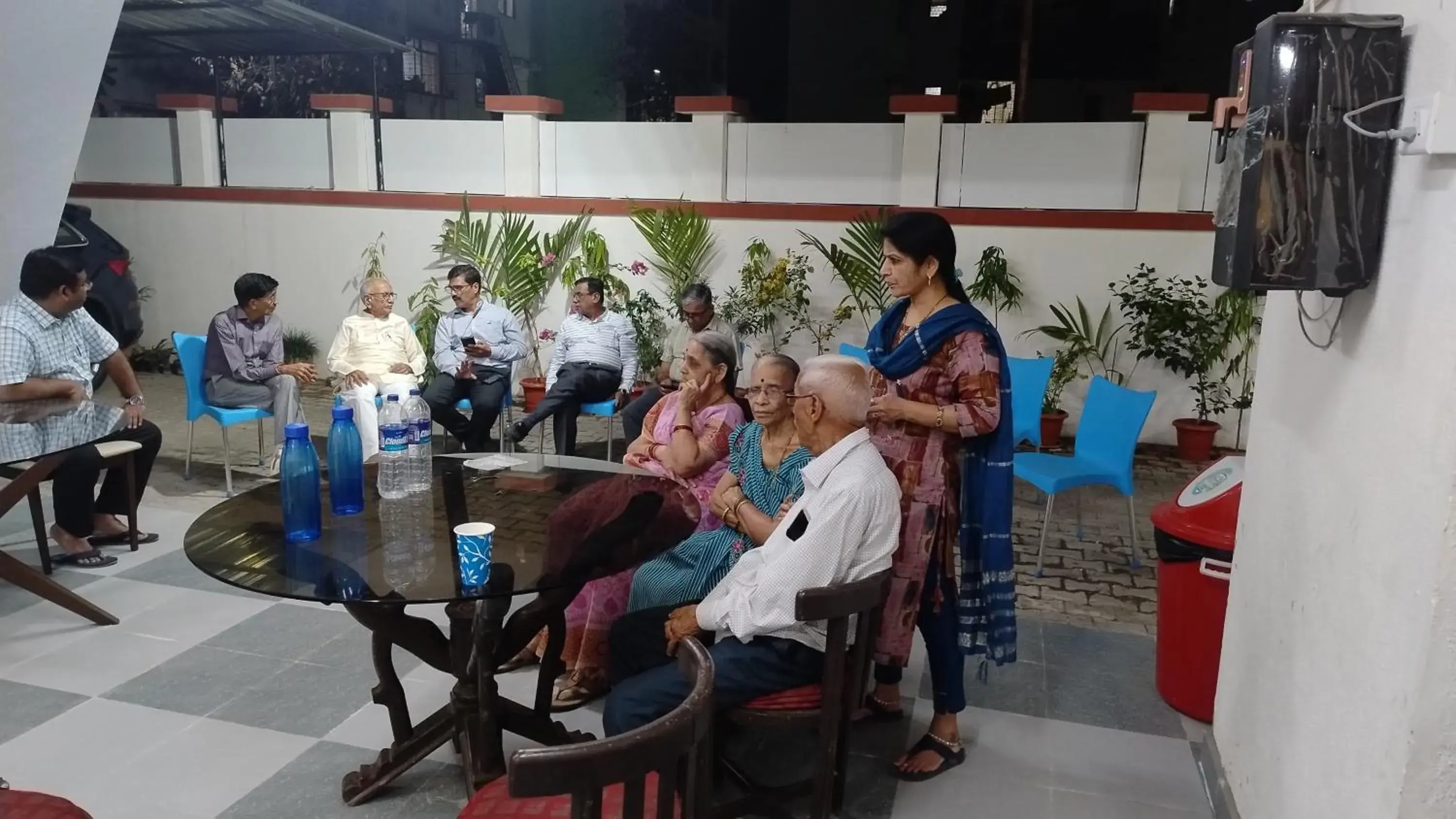 Restaurant/places to eat in DatsunG Studios Restaurant/places to eat in DatsunG Studios