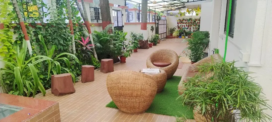 Garden in DatsunG Studios