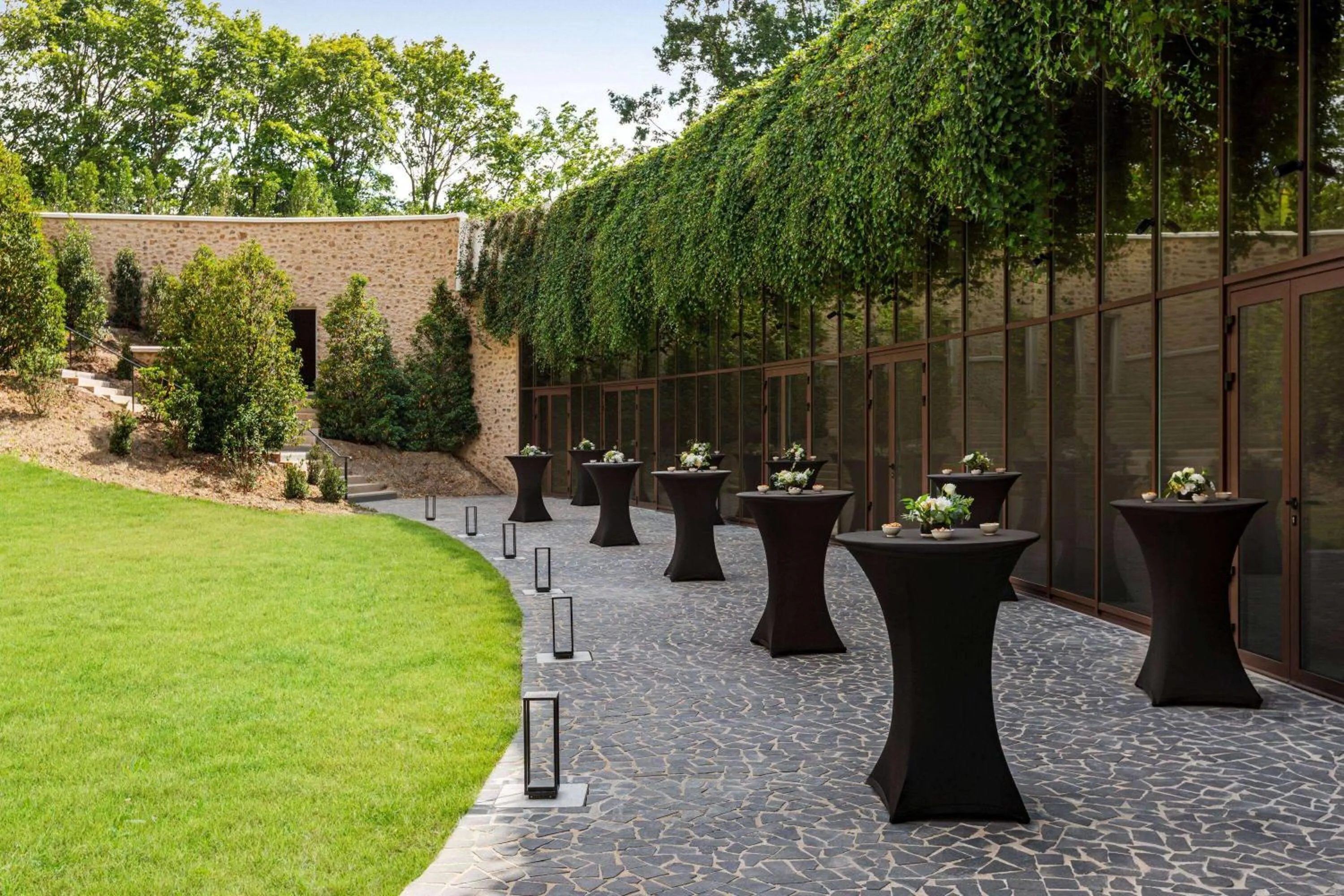 Meeting/conference room in Dolce by Wyndham Versailles - Domaine du Montcel