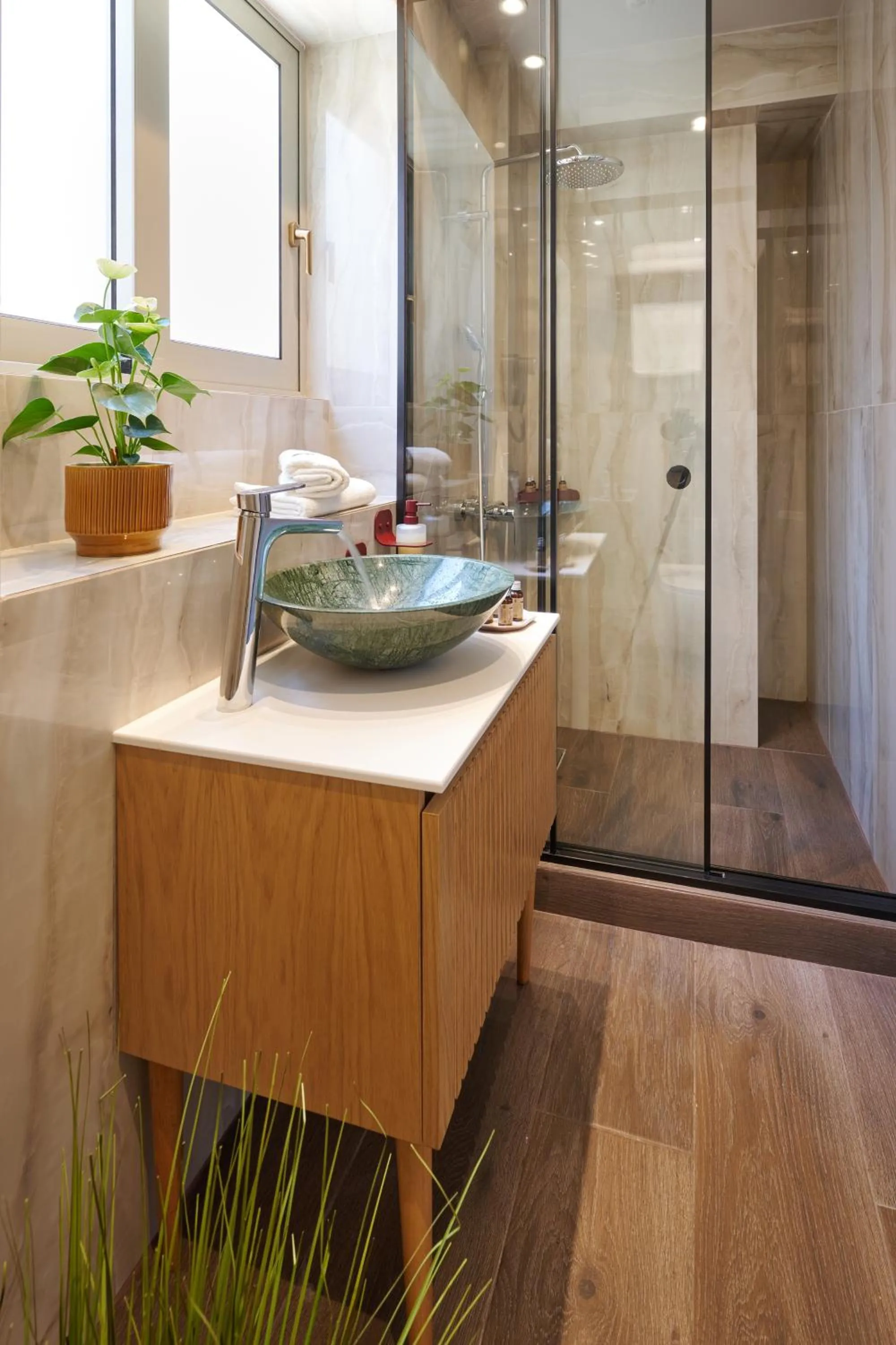 Bathroom in Rastoni Acropolis Uniquely Located Stylish Apartments