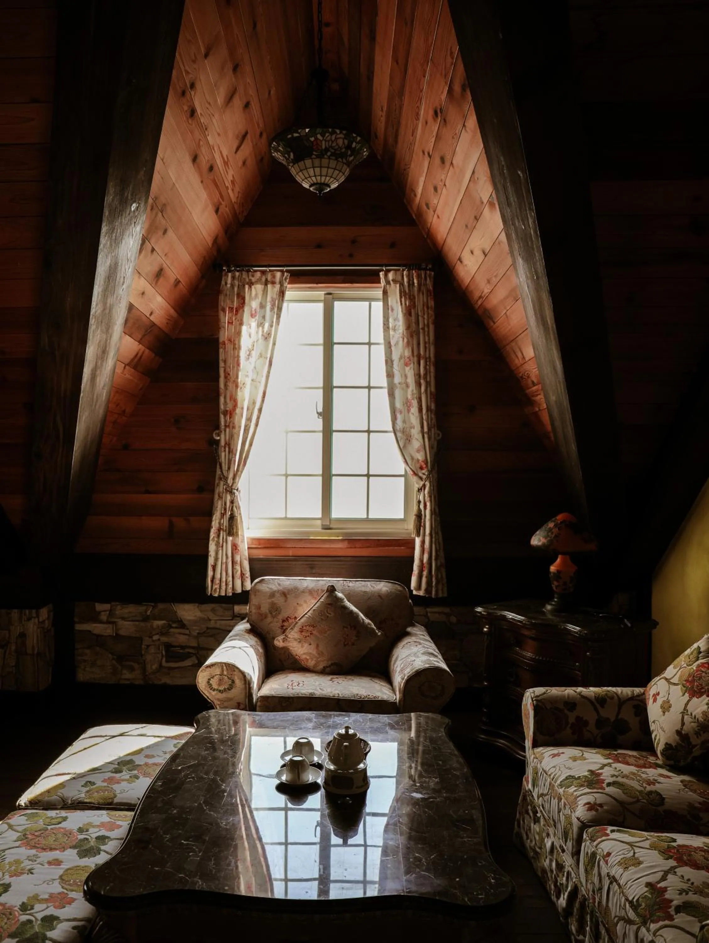 Living room, Bed in 日初雲來民宿