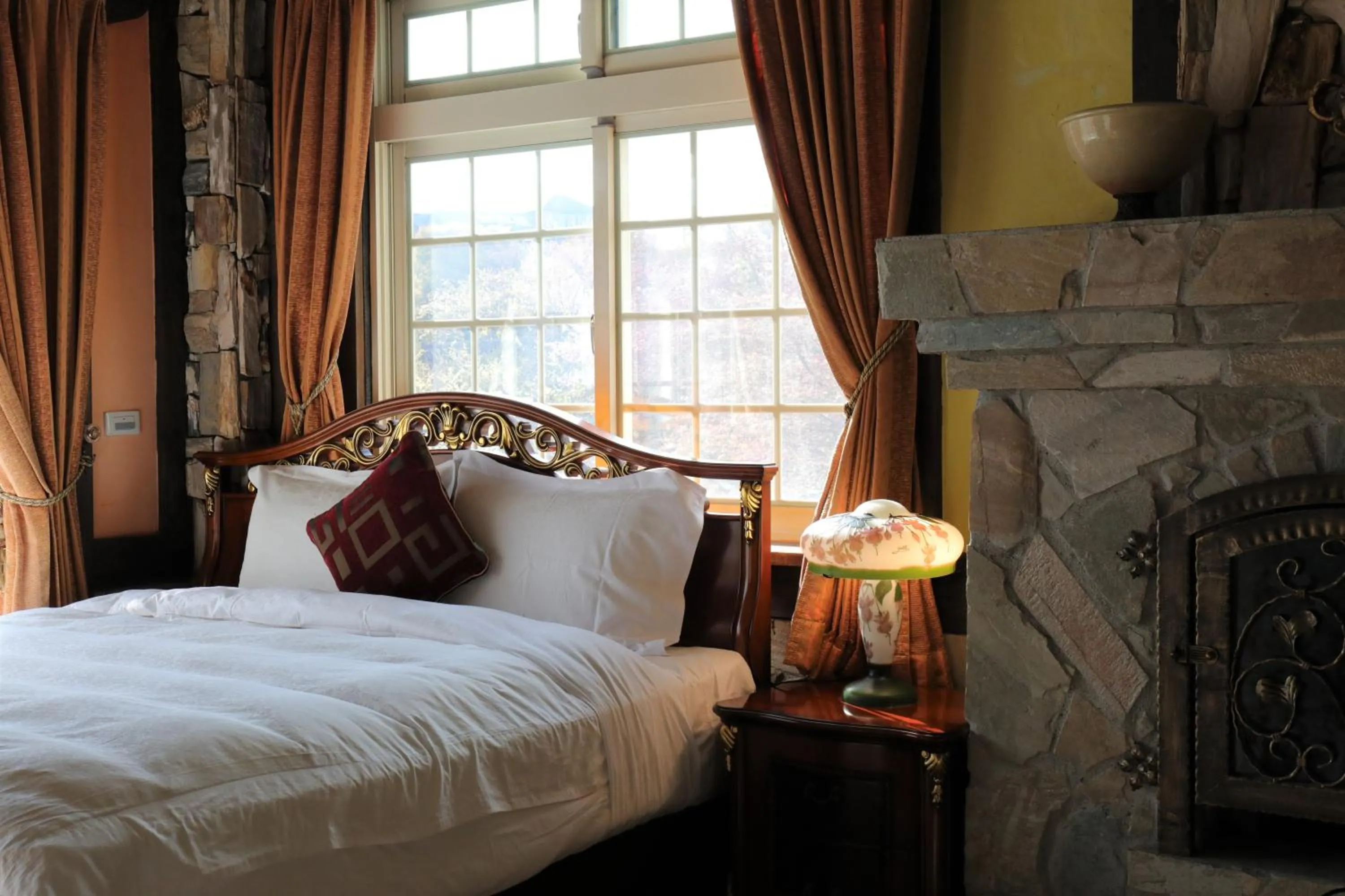 Bedroom, Bed in 日初雲來民宿