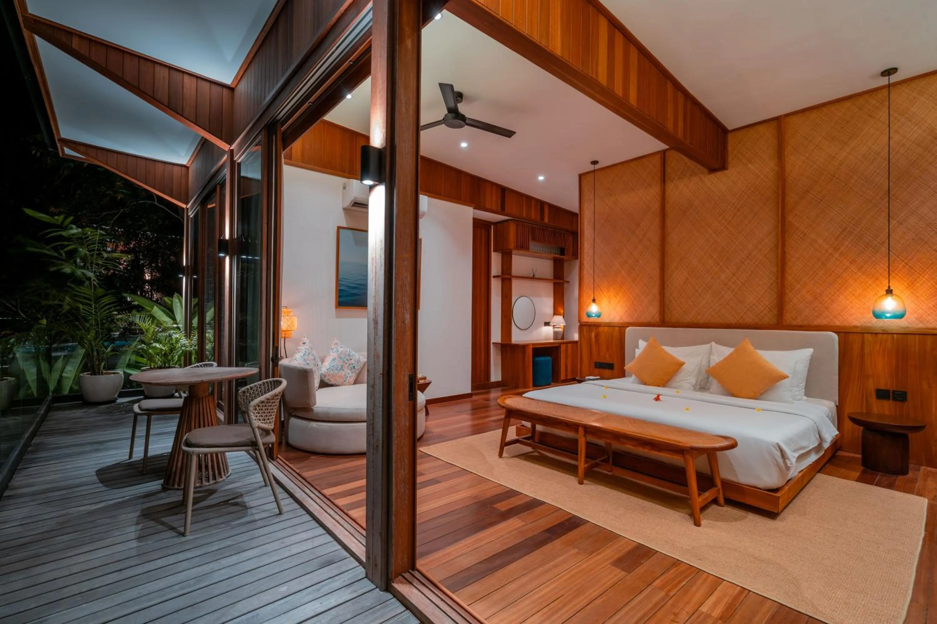 Bed in Ocean View Villas by Grün