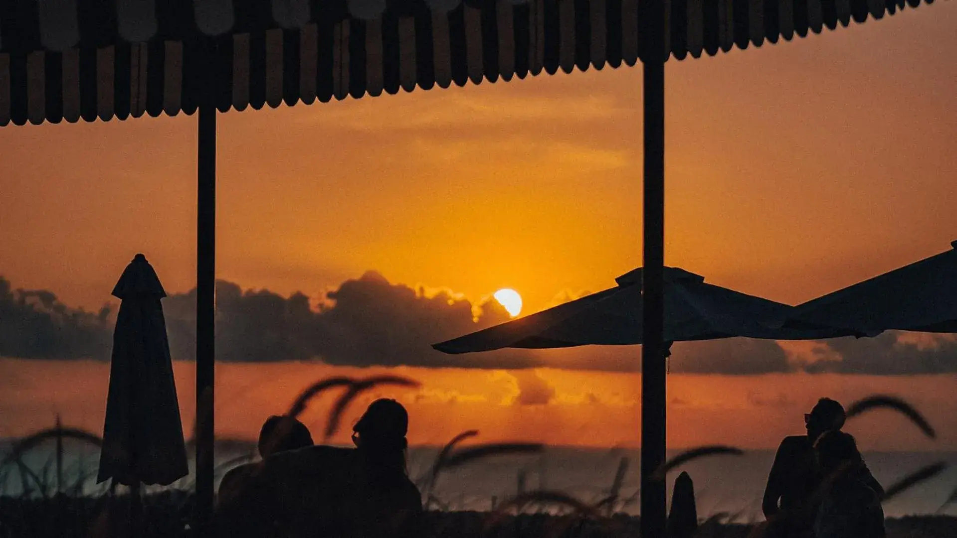 Restaurant/places to eat in Ocean View Villas by Grün Restaurant/places to eat in Ocean View Villas by Grün