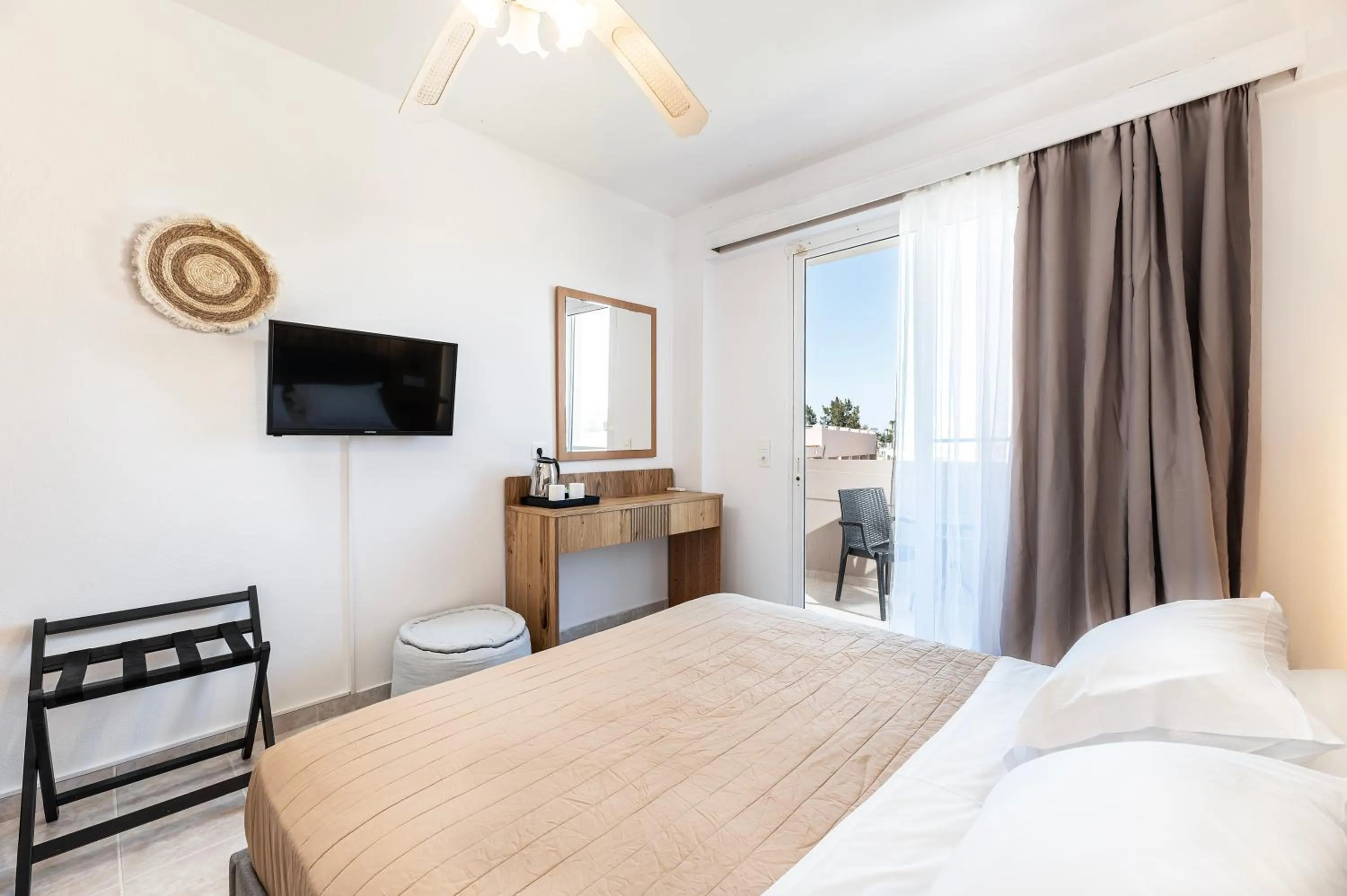 Bedroom, Bed in Aegean Bay Hotel