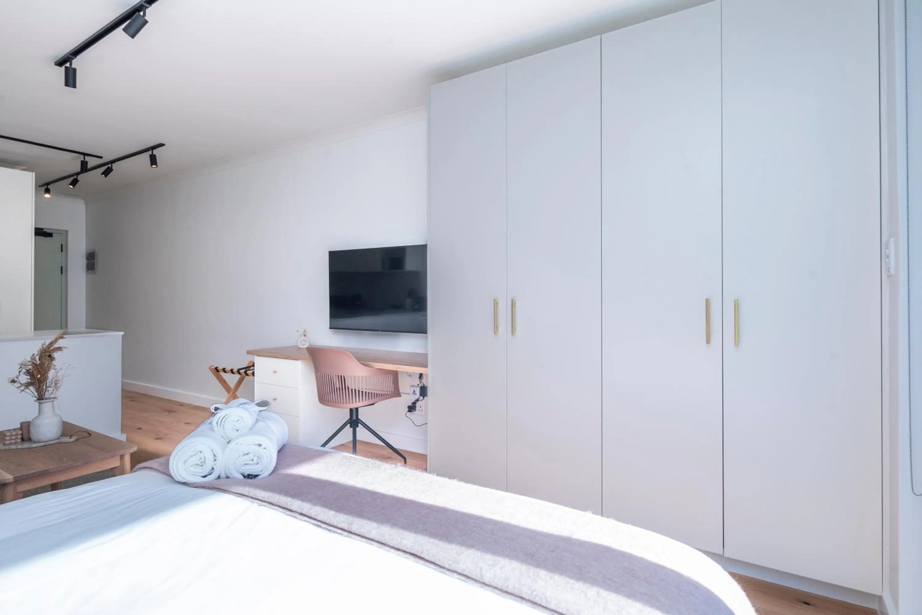 wardrobe, Bed in The Sage Aparthotel by Totalstay