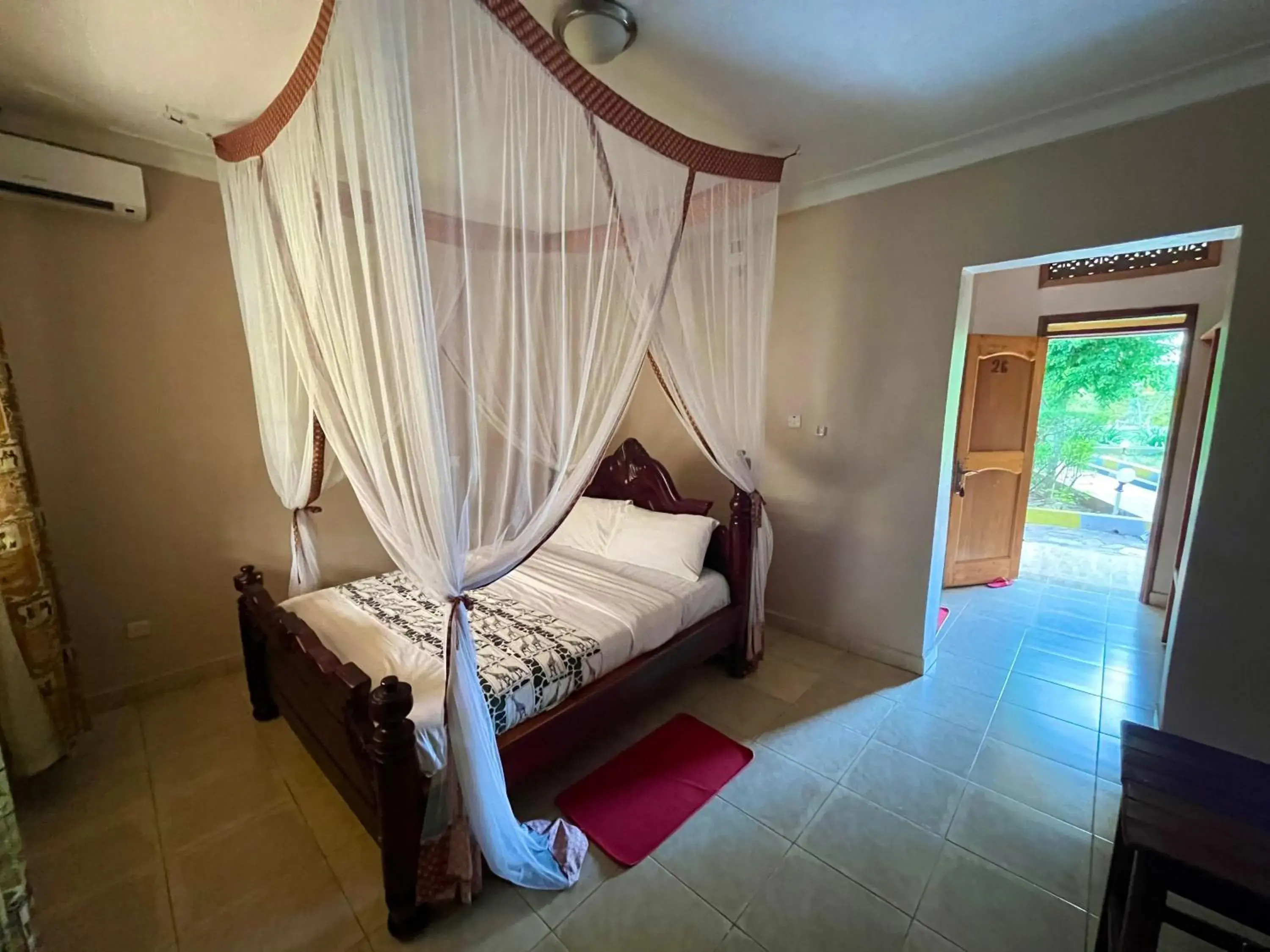 Double Room with Garden View - single occupancy in Lavic Country Resort Adjumani Double Room with Garden View - single occupancy in Lavic Country Resort Adjumani