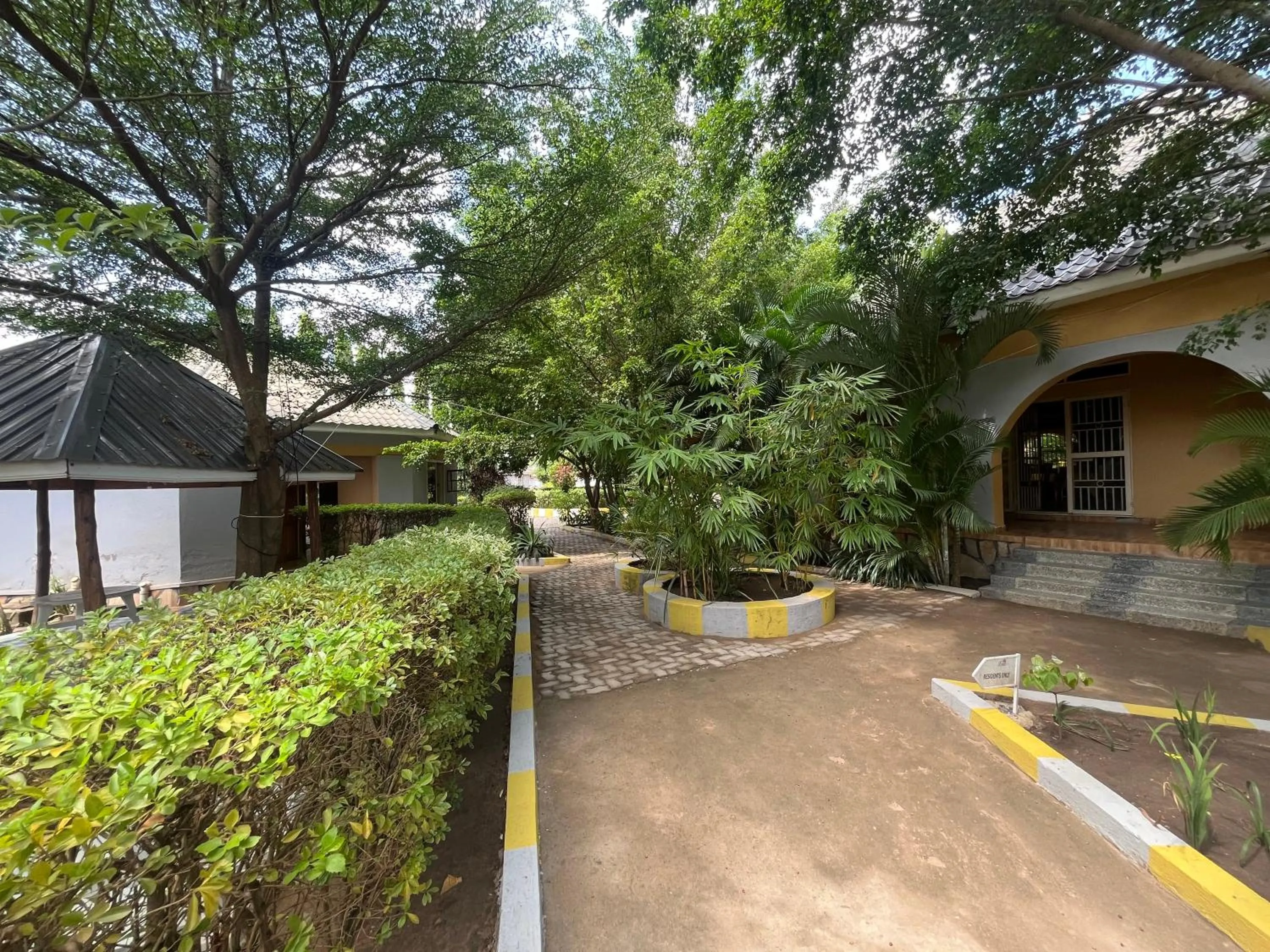 Lavic Country Resort Adjumani