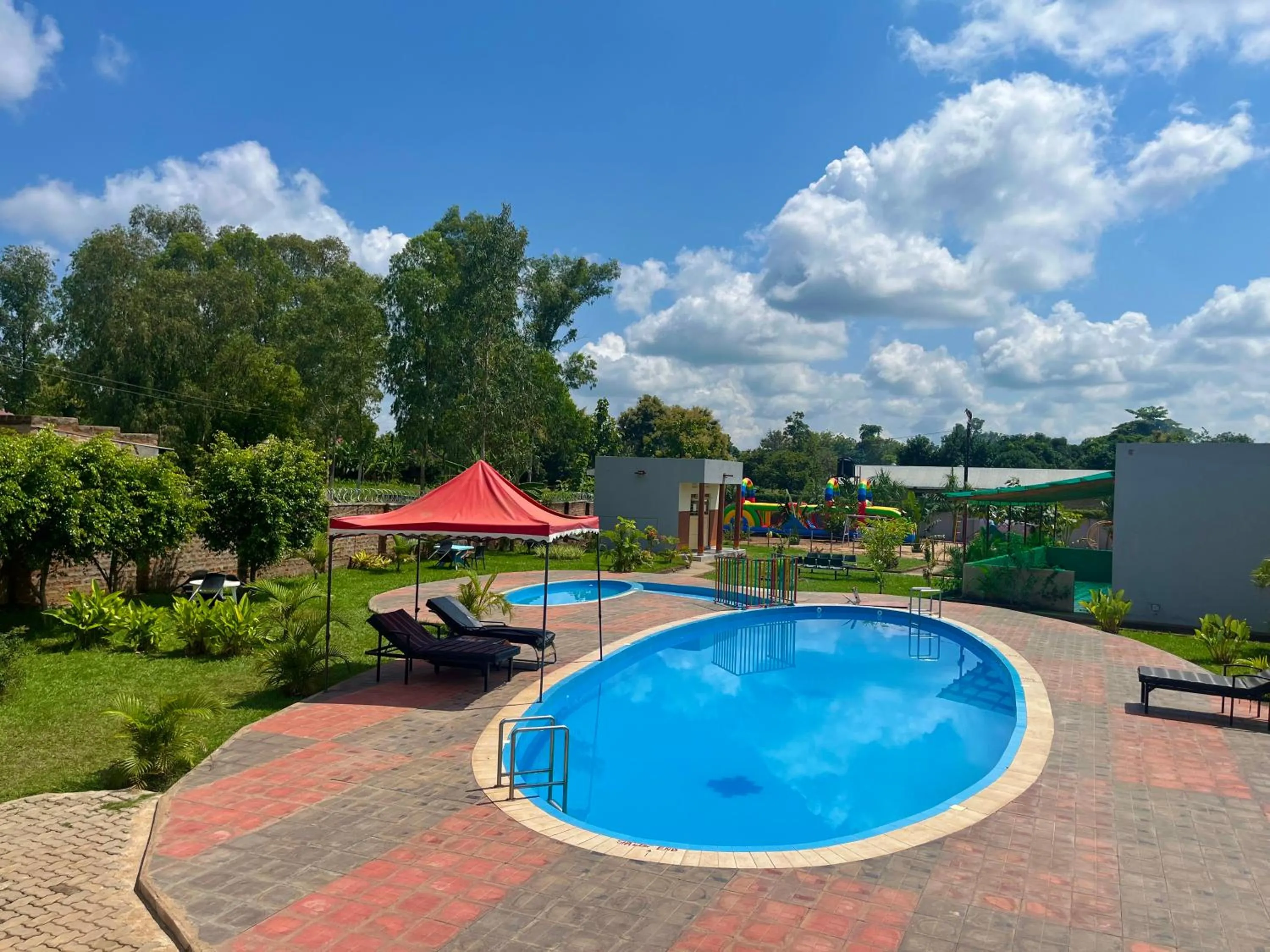 Swimming pool in Lavic Country Resort Adjumani