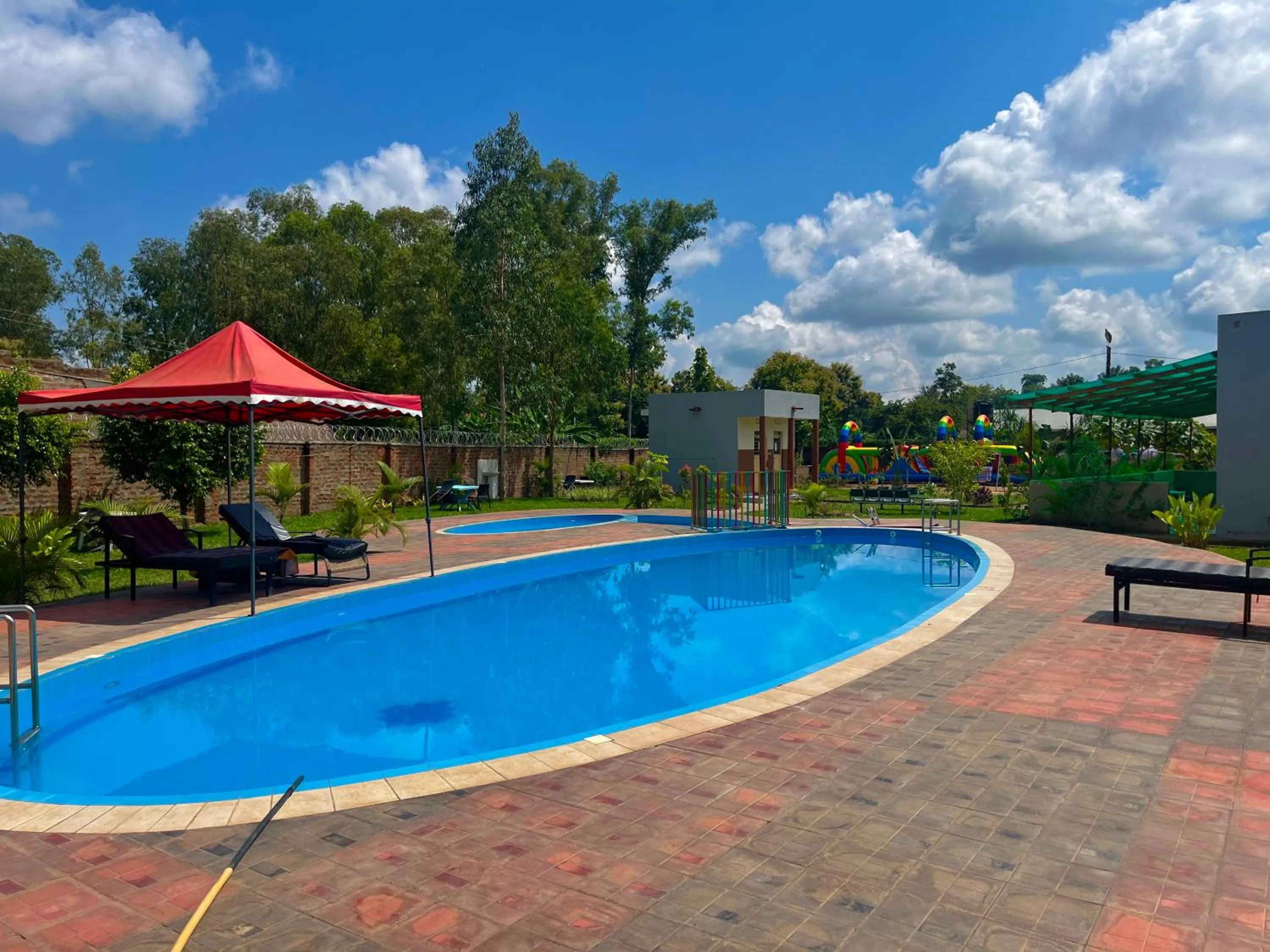 Swimming pool in Lavic Country Resort Adjumani