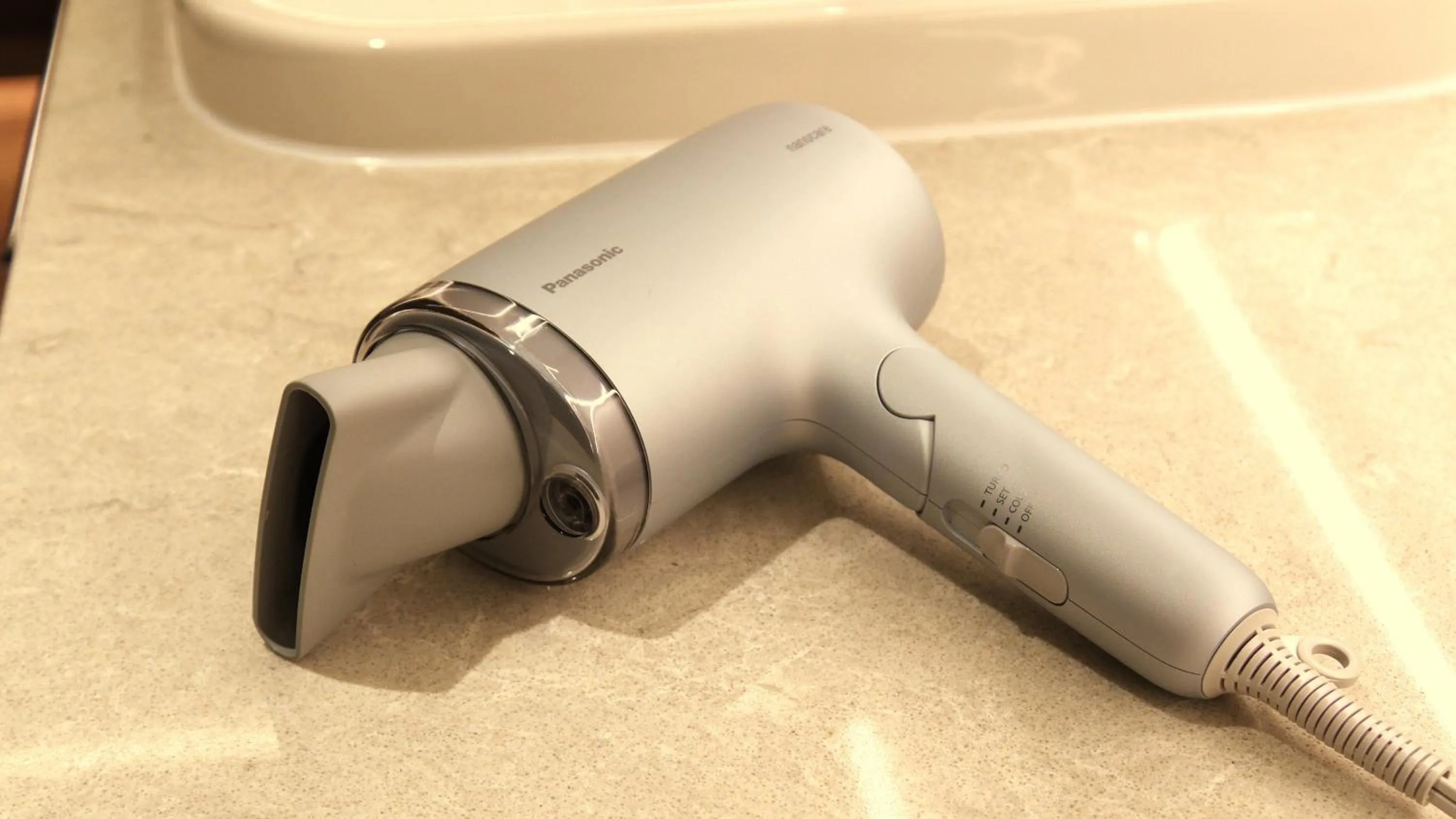 Photo of the whole room in ANA Crowne Plaza Niigata by IHG