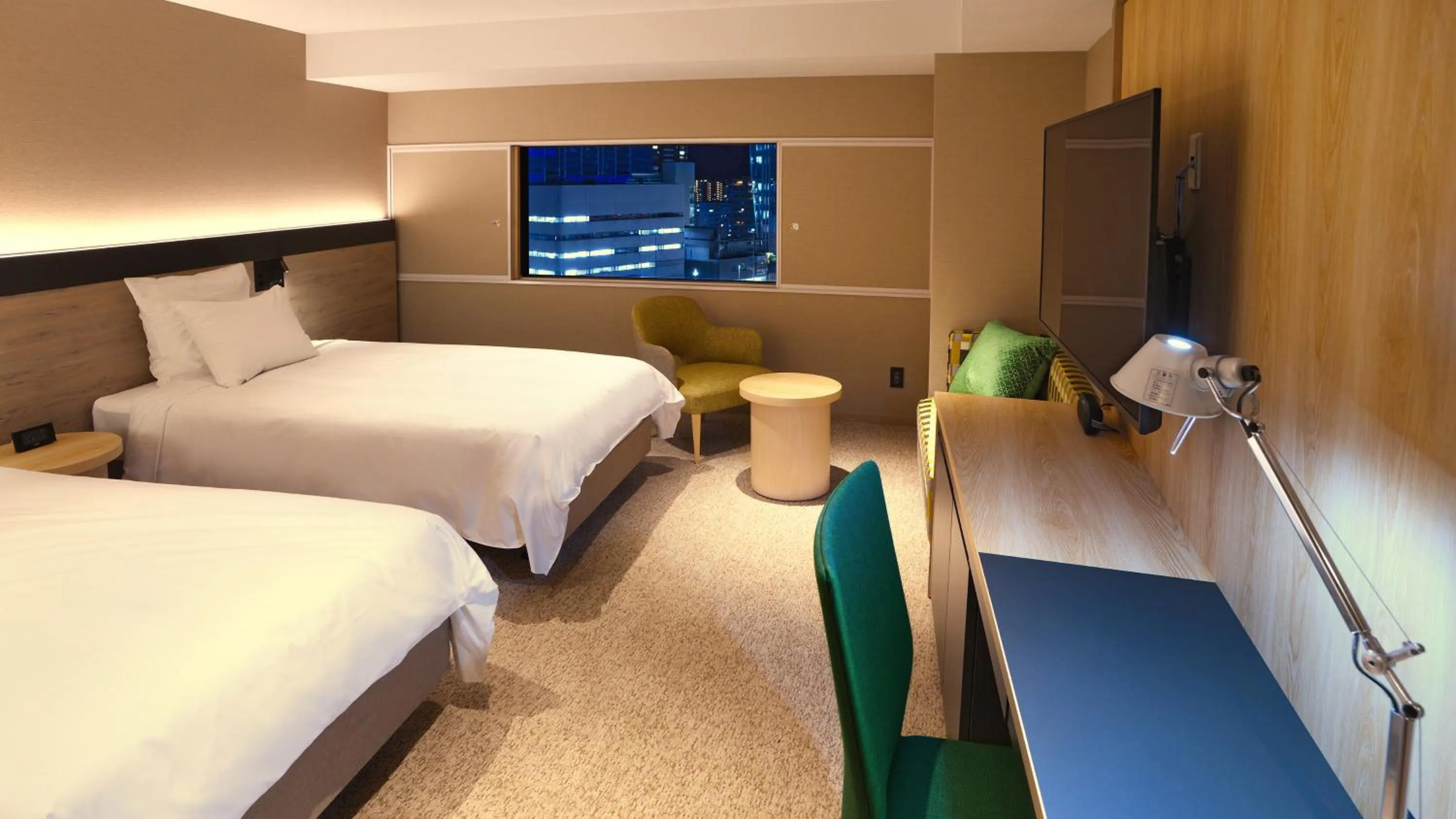 Photo of the whole room, Bed in ANA Crowne Plaza Niigata by IHG