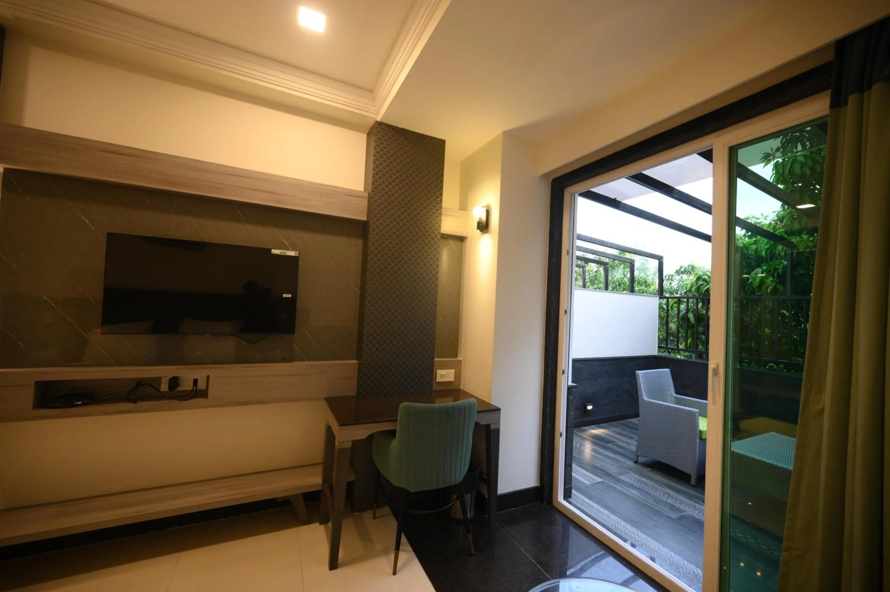 TV and multimedia in The Mudra Hotel