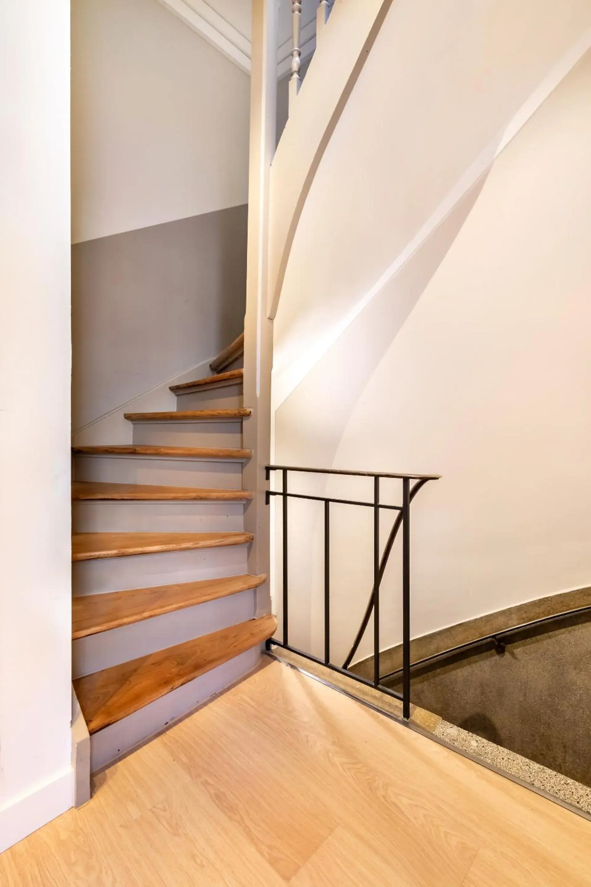 Lobby or reception in Au Chat Qui Dort Lille - Gare Lobby or reception in Au Chat Qui Dort Lille - Gare