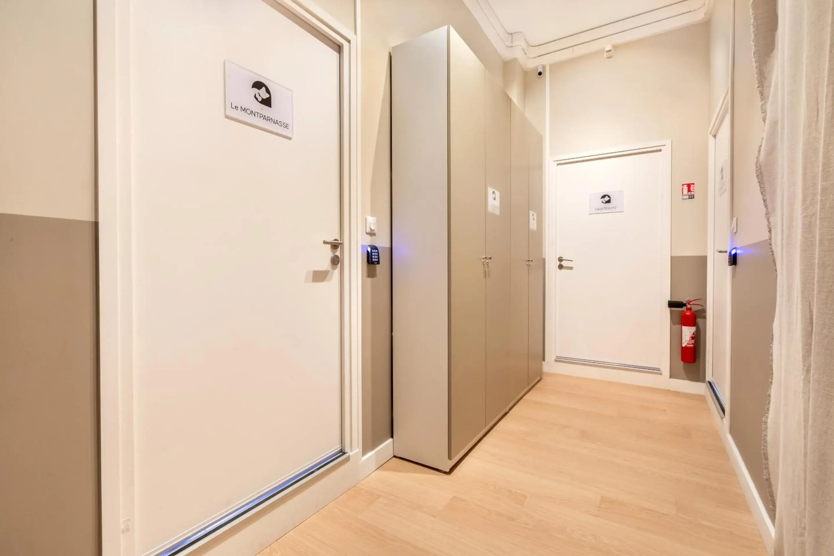 Lobby or reception in Au Chat Qui Dort Lille - Gare Lobby or reception in Au Chat Qui Dort Lille - Gare