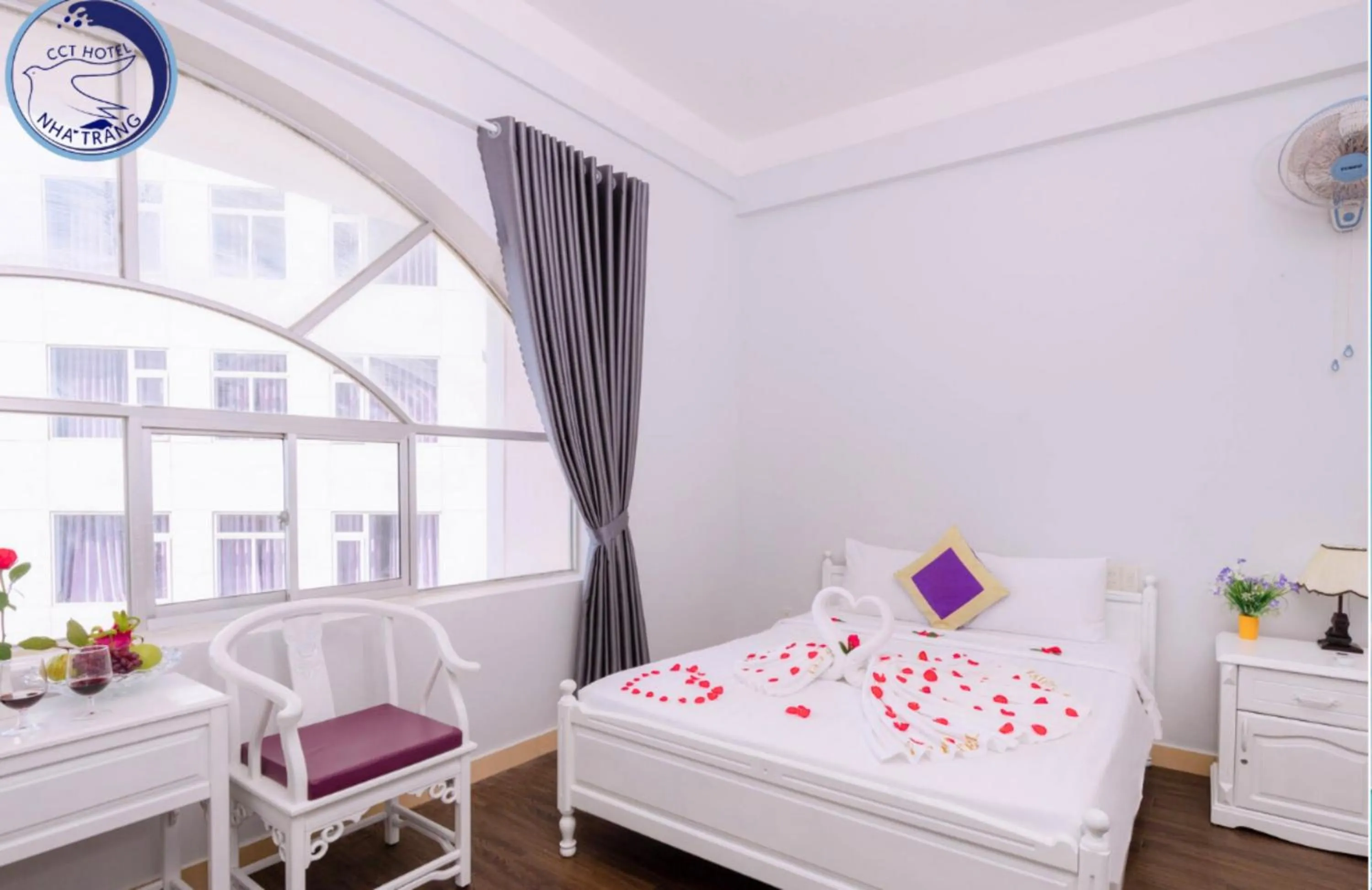 Bedroom, Bed in CCT Luxury Hotel