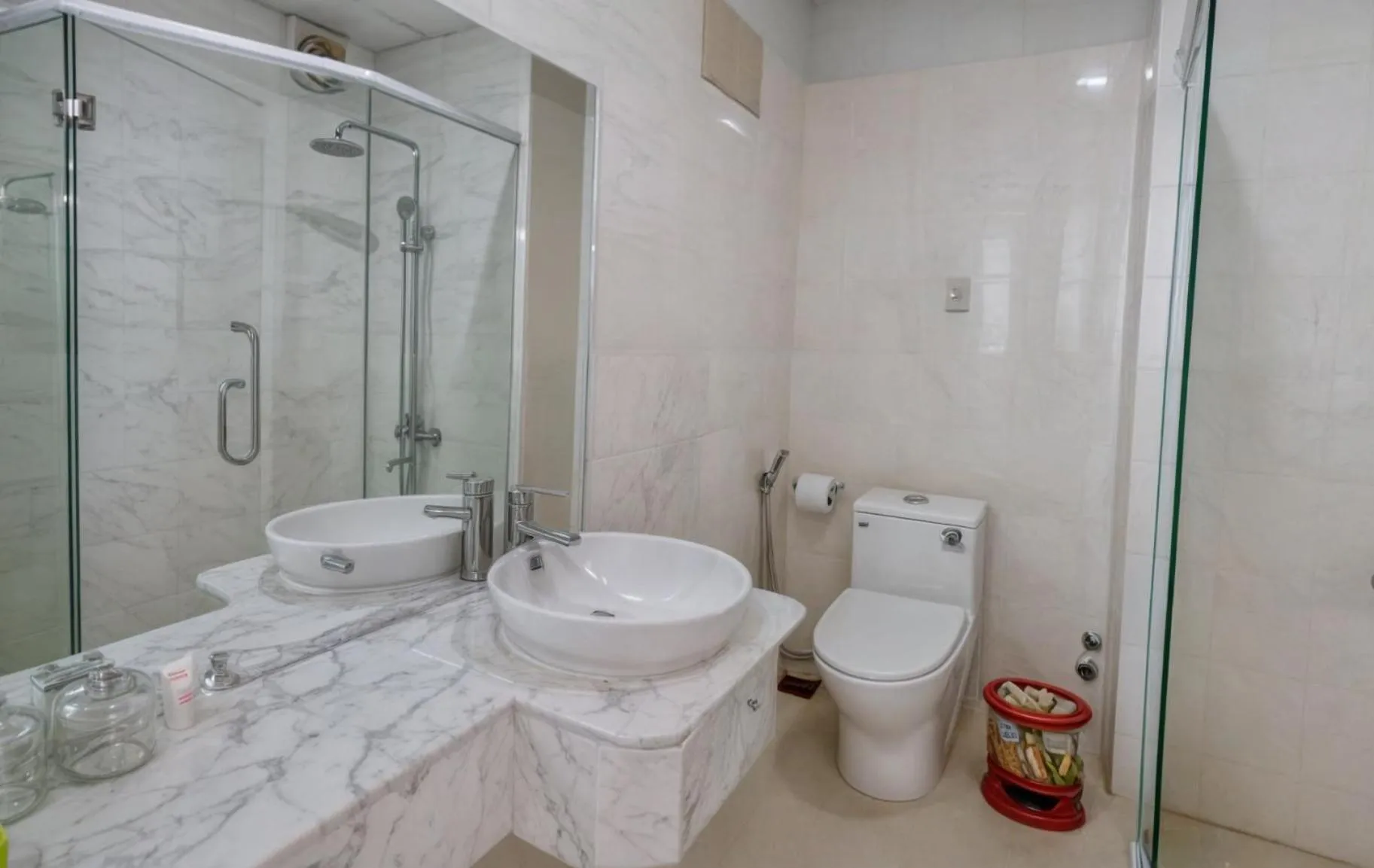 Toilet in CCT Luxury Hotel